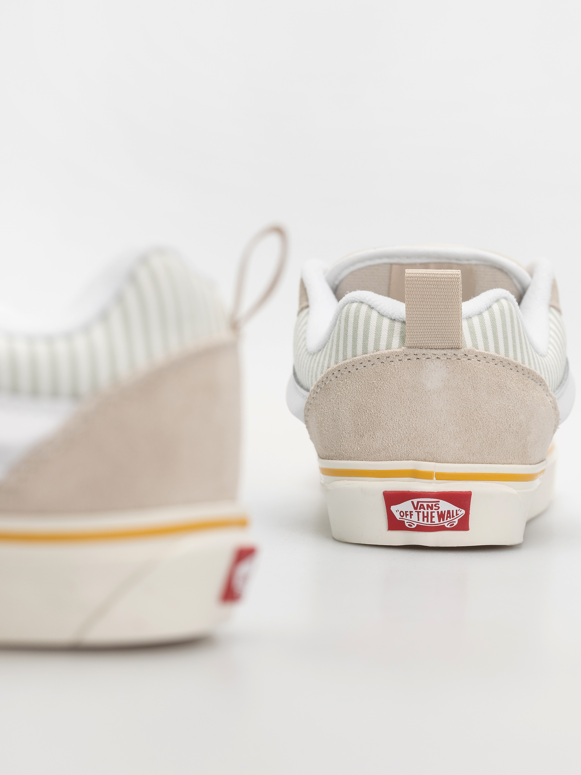 Pantofi Vans Knu Skool (oatmeal)