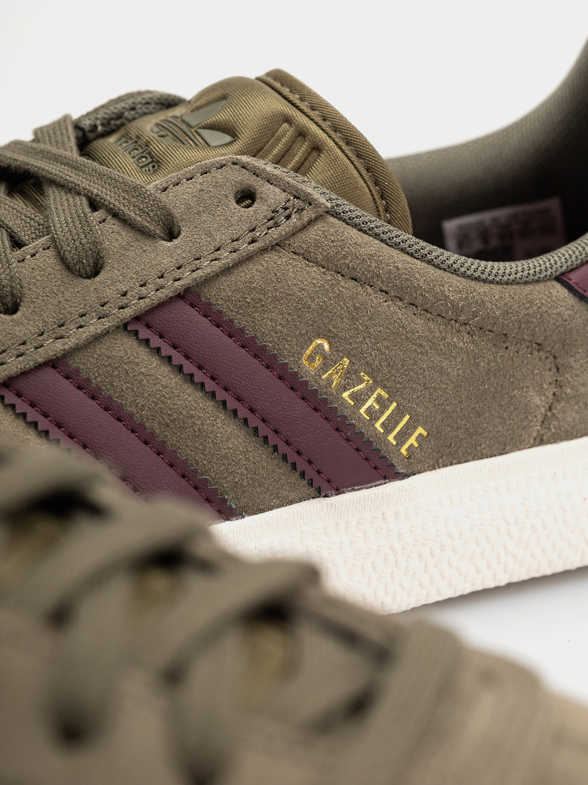 Pantofi adidas Gazelle Adv (olistr/maroon/cwhite)
