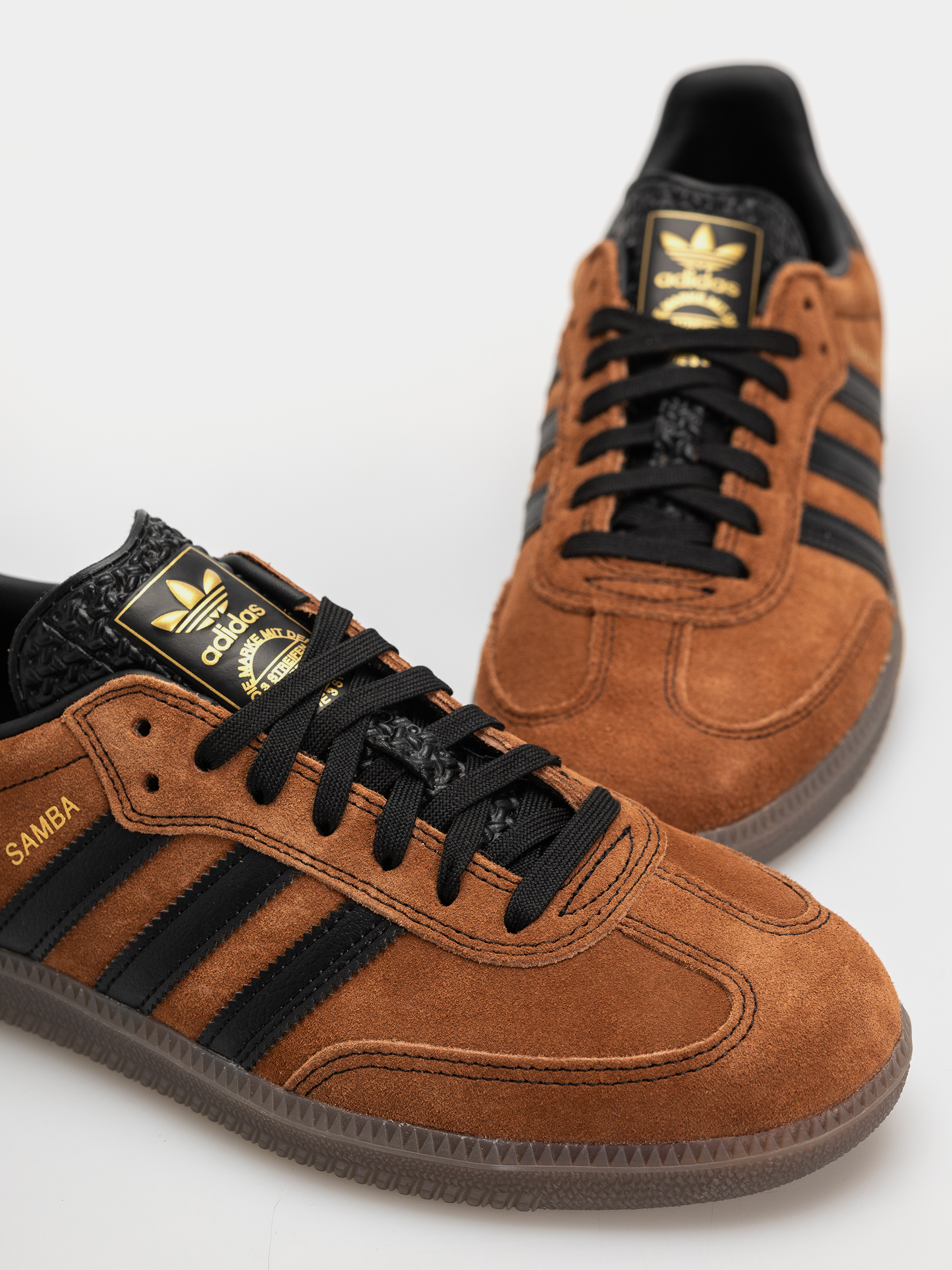 Pantofi adidas Samba Adv (cblack/gum5)