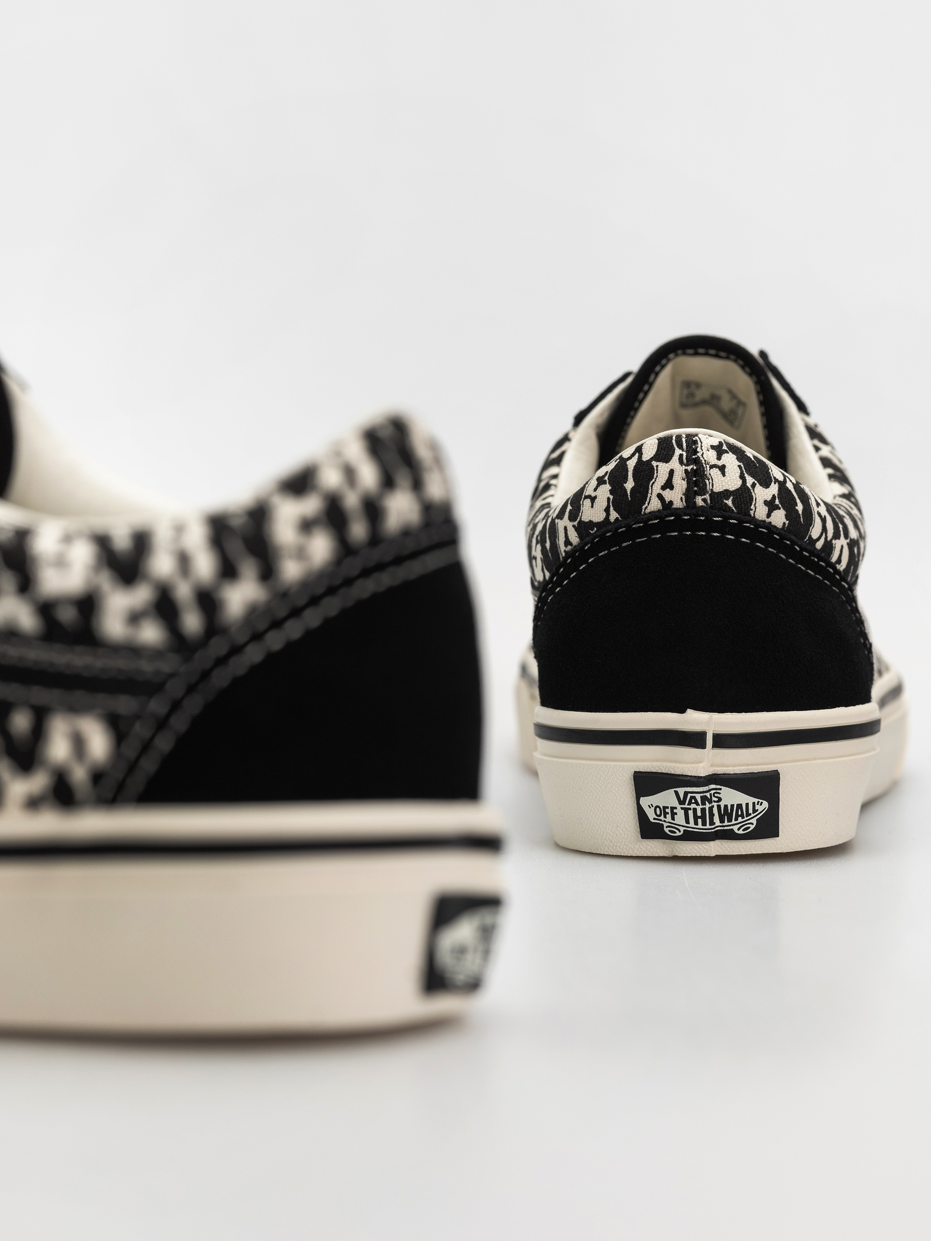 Pantofi Vans Old Skool (black/marshmall)