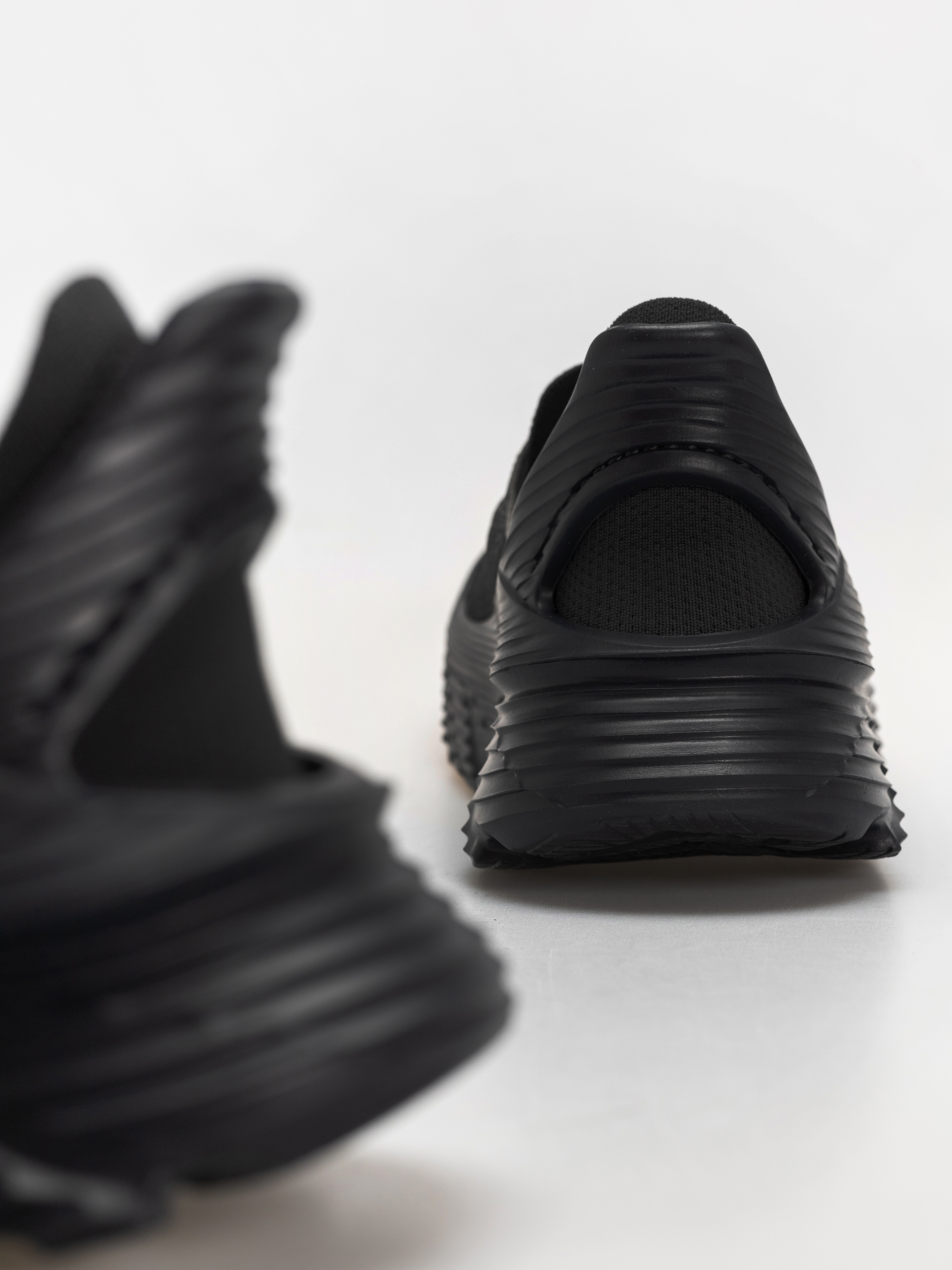 Pantofi Hoka Restore TC (black/black)
