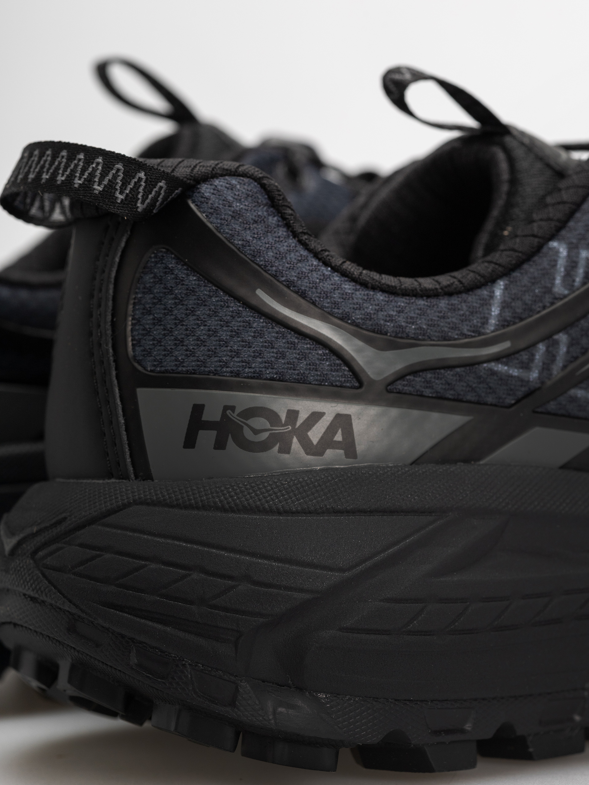 Pantofi Hoka Mafate Three 2 Wordmark (black/outer orbit)