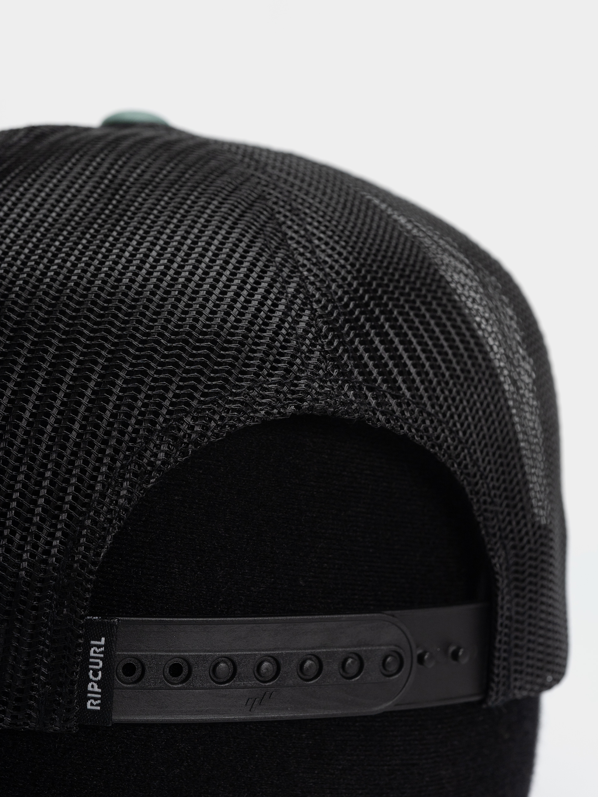 Șapcă Rip Curl Custom Curve Trucker (bone/aloe)