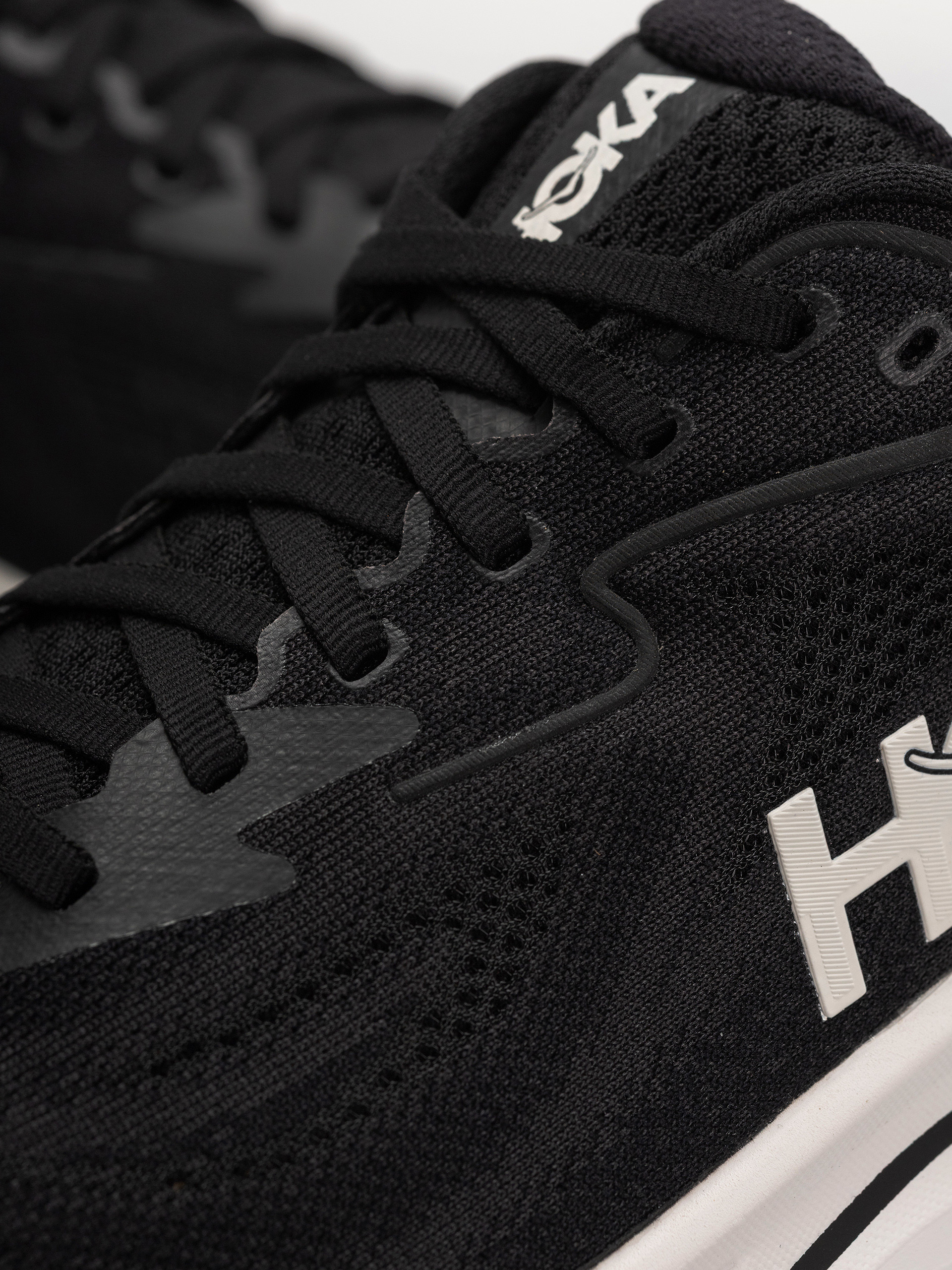 Pantofi Hoka Clifton 10 (black/white)