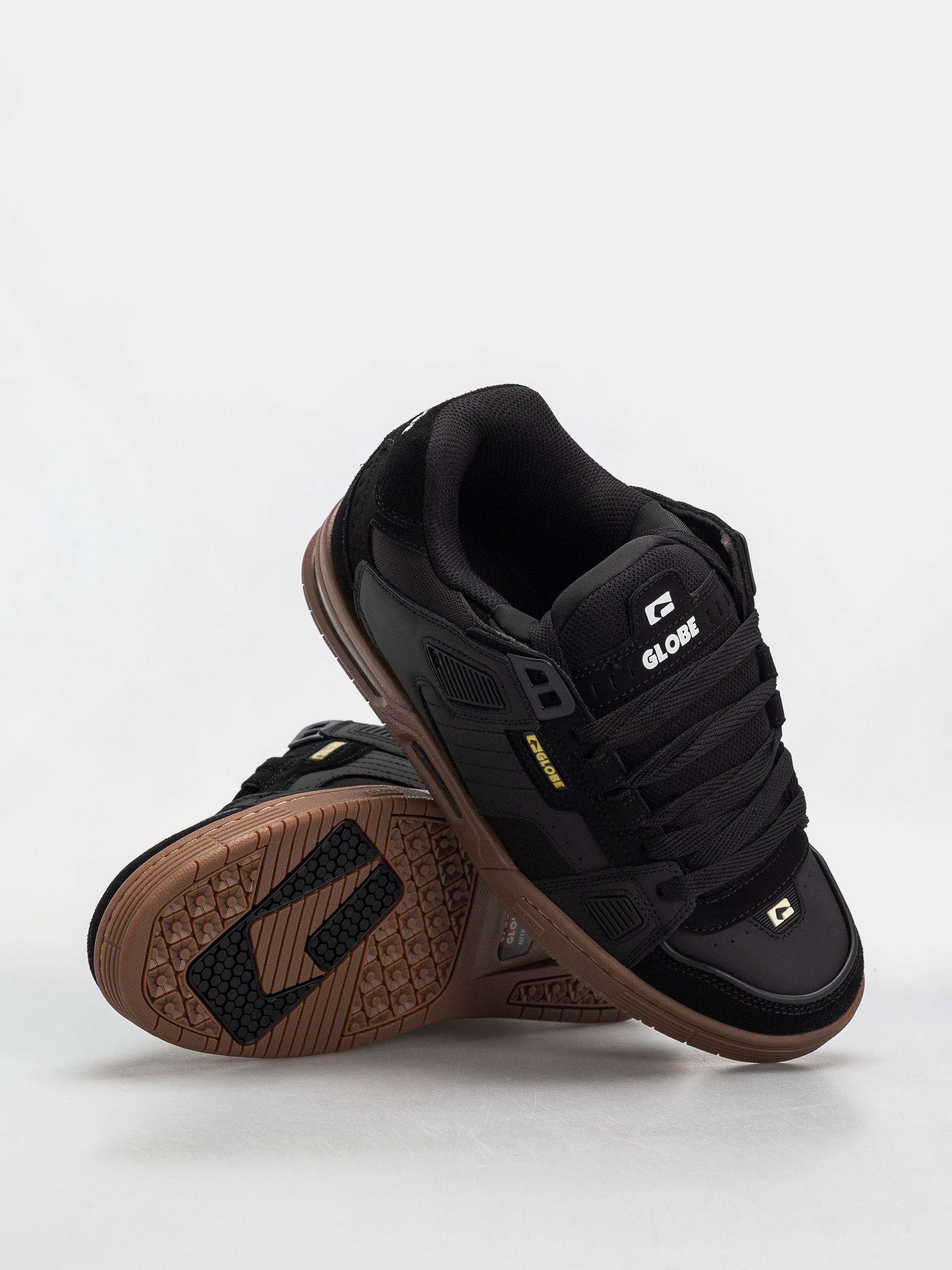 Pantofi Globe Sabre (onyx/gum)