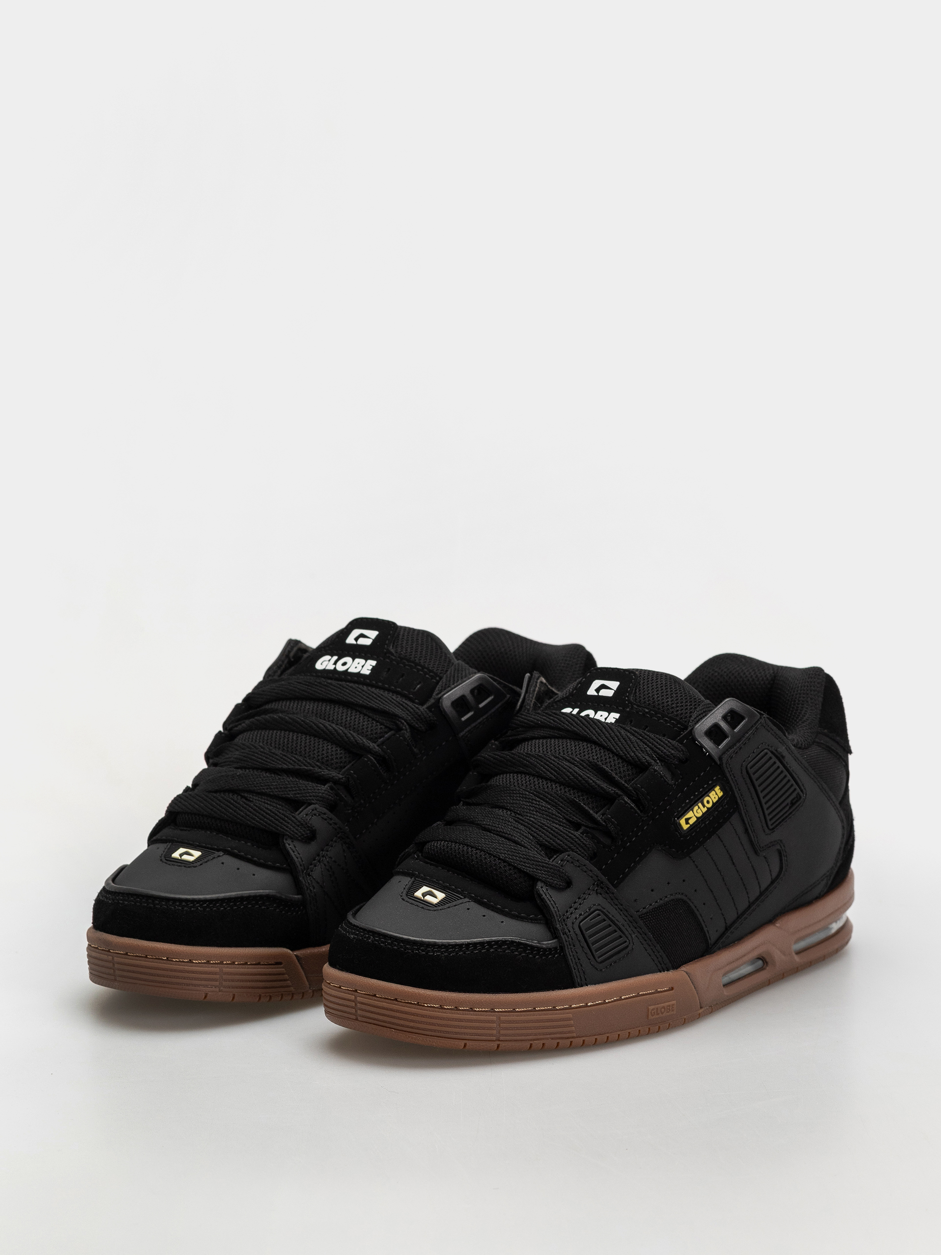 Pantofi Globe Sabre (onyx/gum)