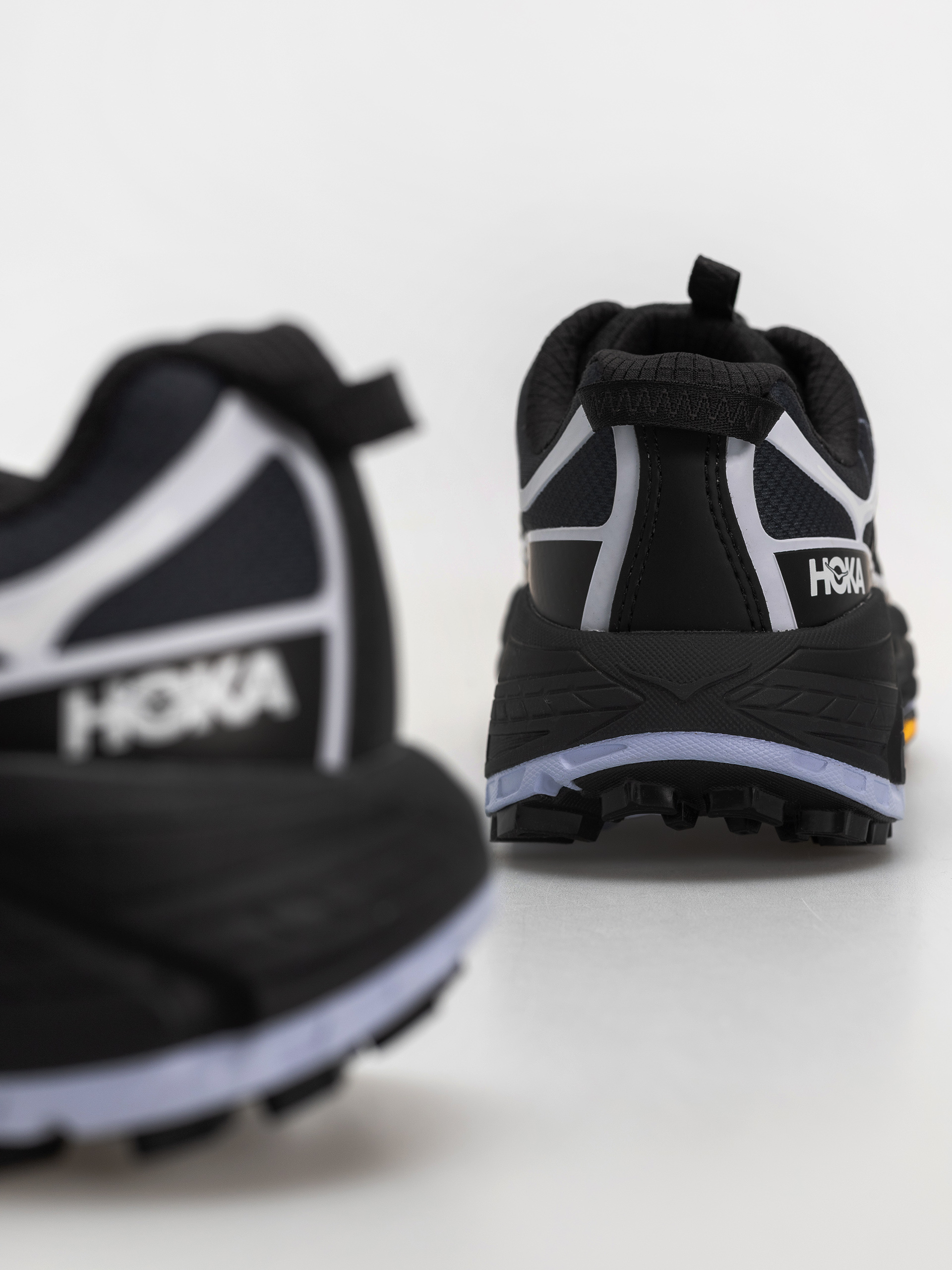 Pantofi Hoka Mafate Three2 Wordmark (carbon black/ambient blue)