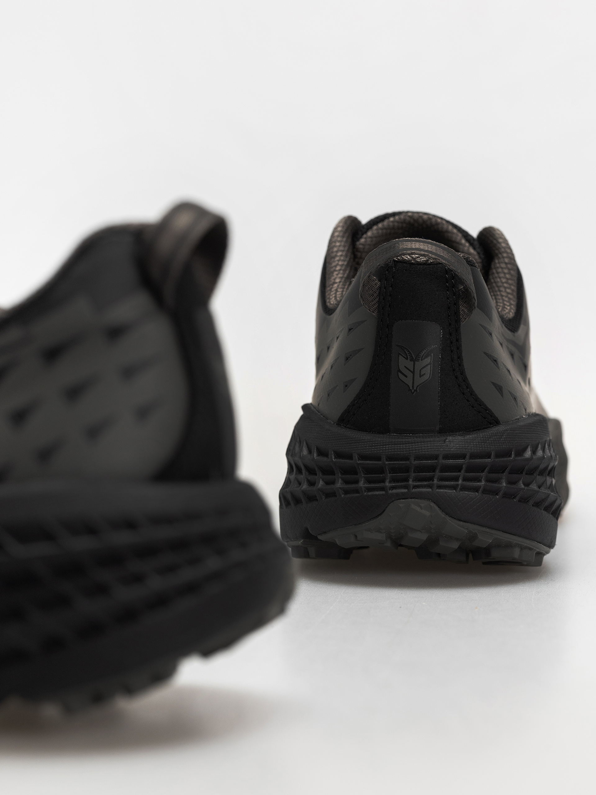 Pantofi Hoka Speedgoat 2 (black/asphalt grey)