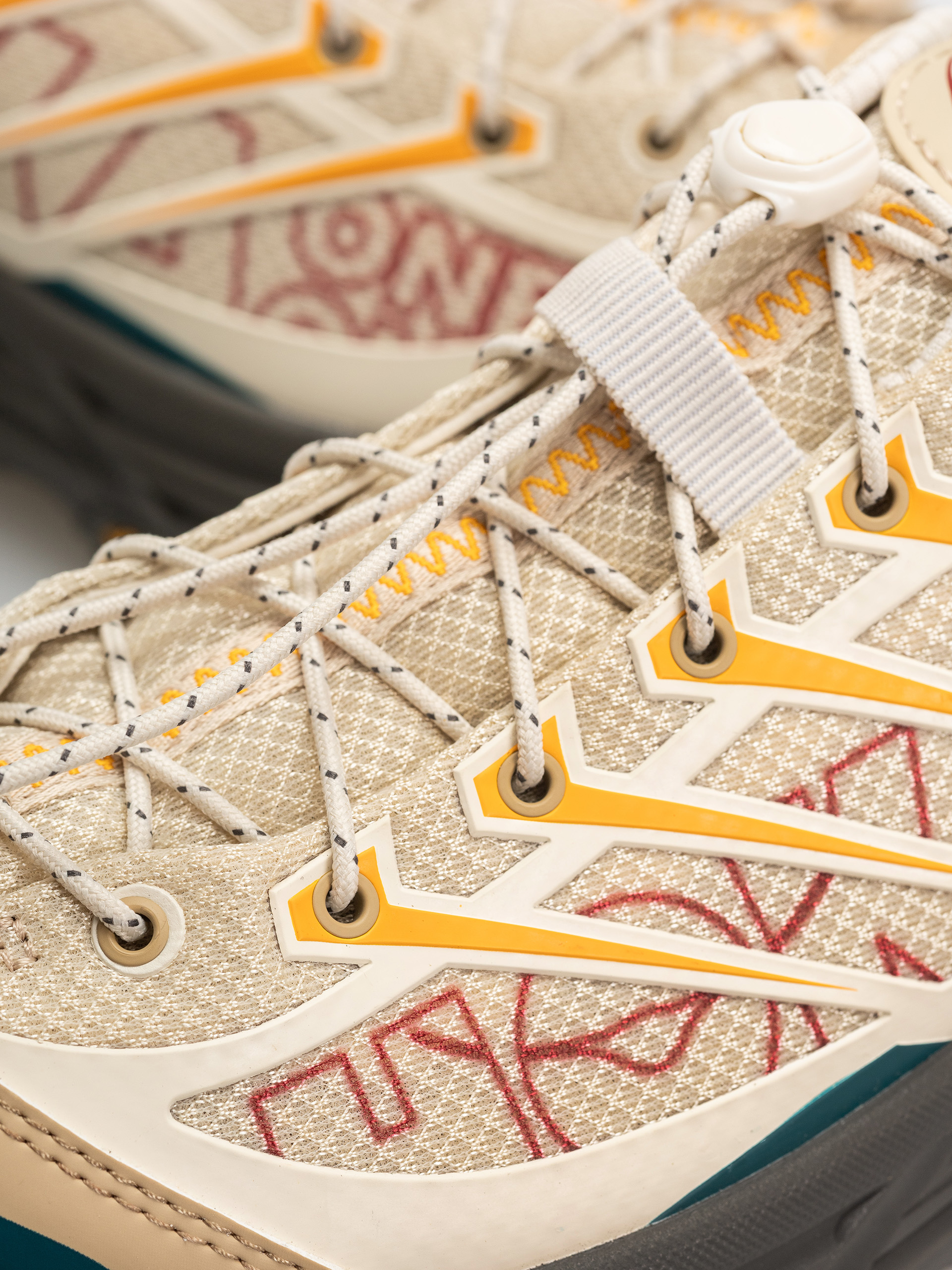 Pantofi Hoka Mafate Three2 Wordmark (cream/khaki)