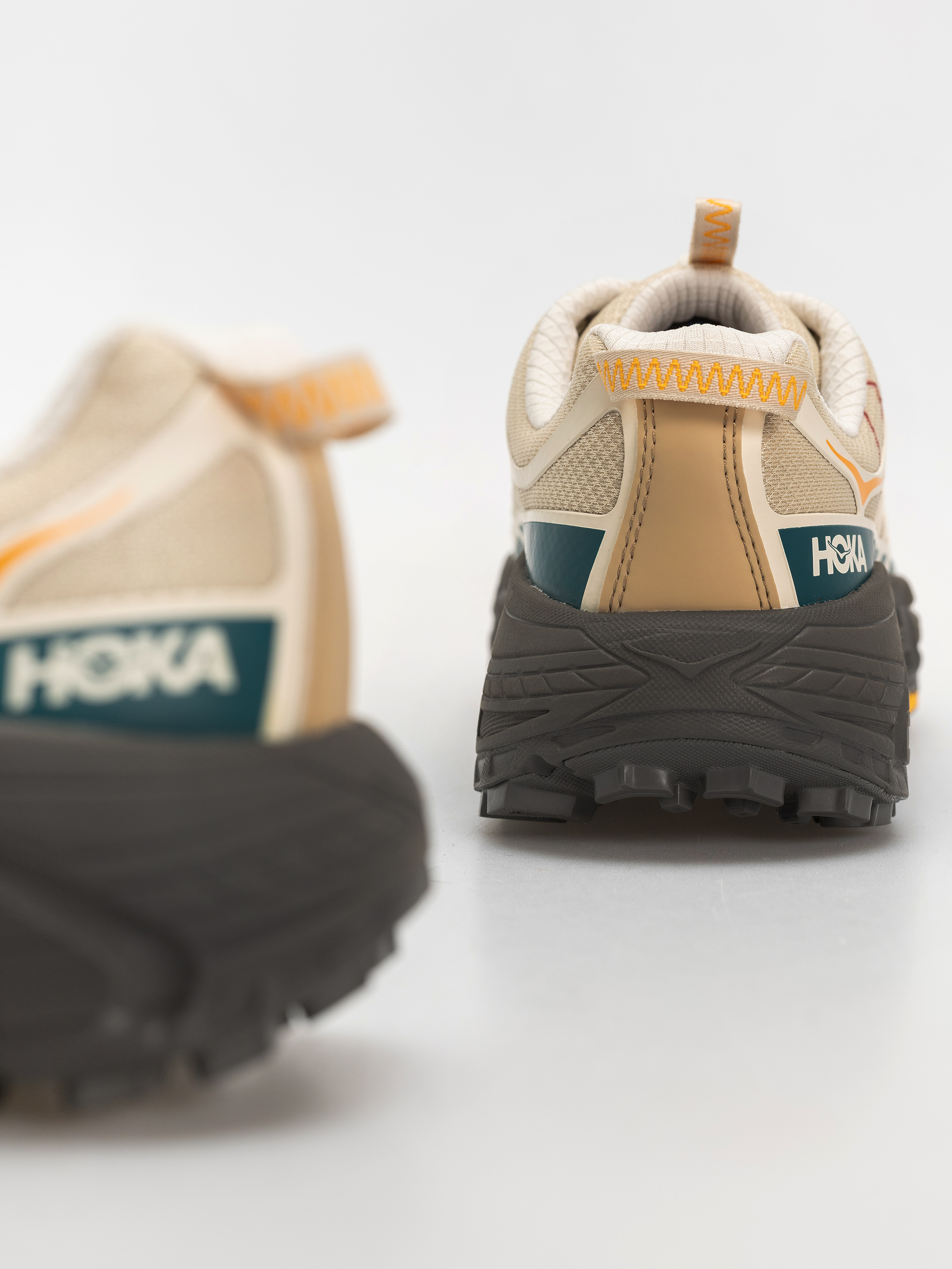 Pantofi Hoka Mafate Three2 Wordmark (cream/khaki)