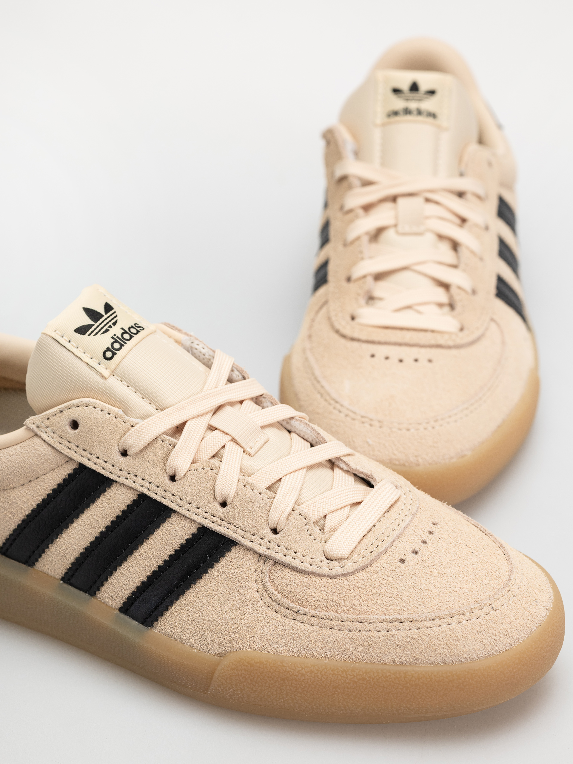Pantofi adidas Glenburn (sanstr/cblack/gum4)