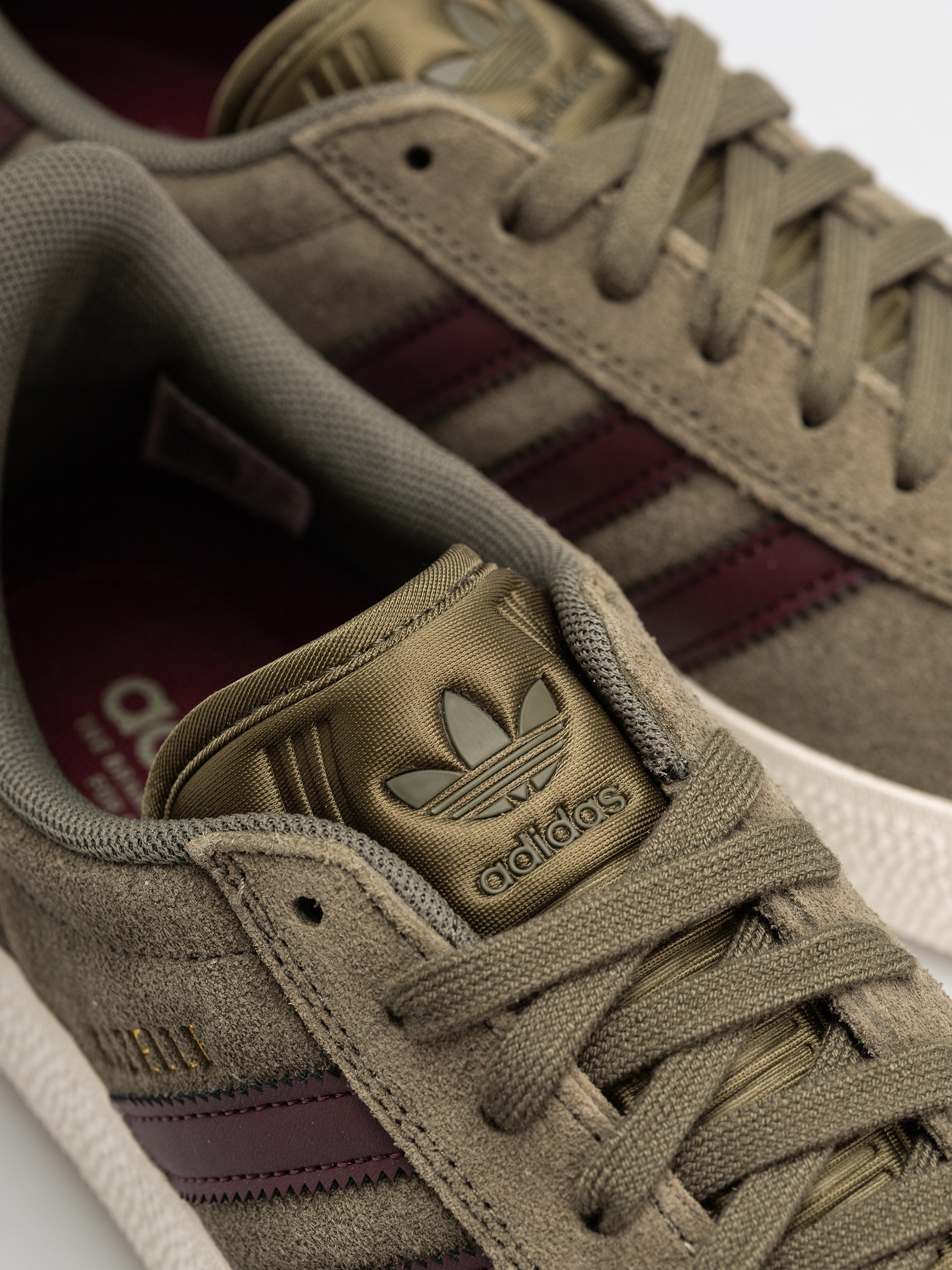 Pantofi adidas Gazelle Adv (olistr/maroon/cwhite)