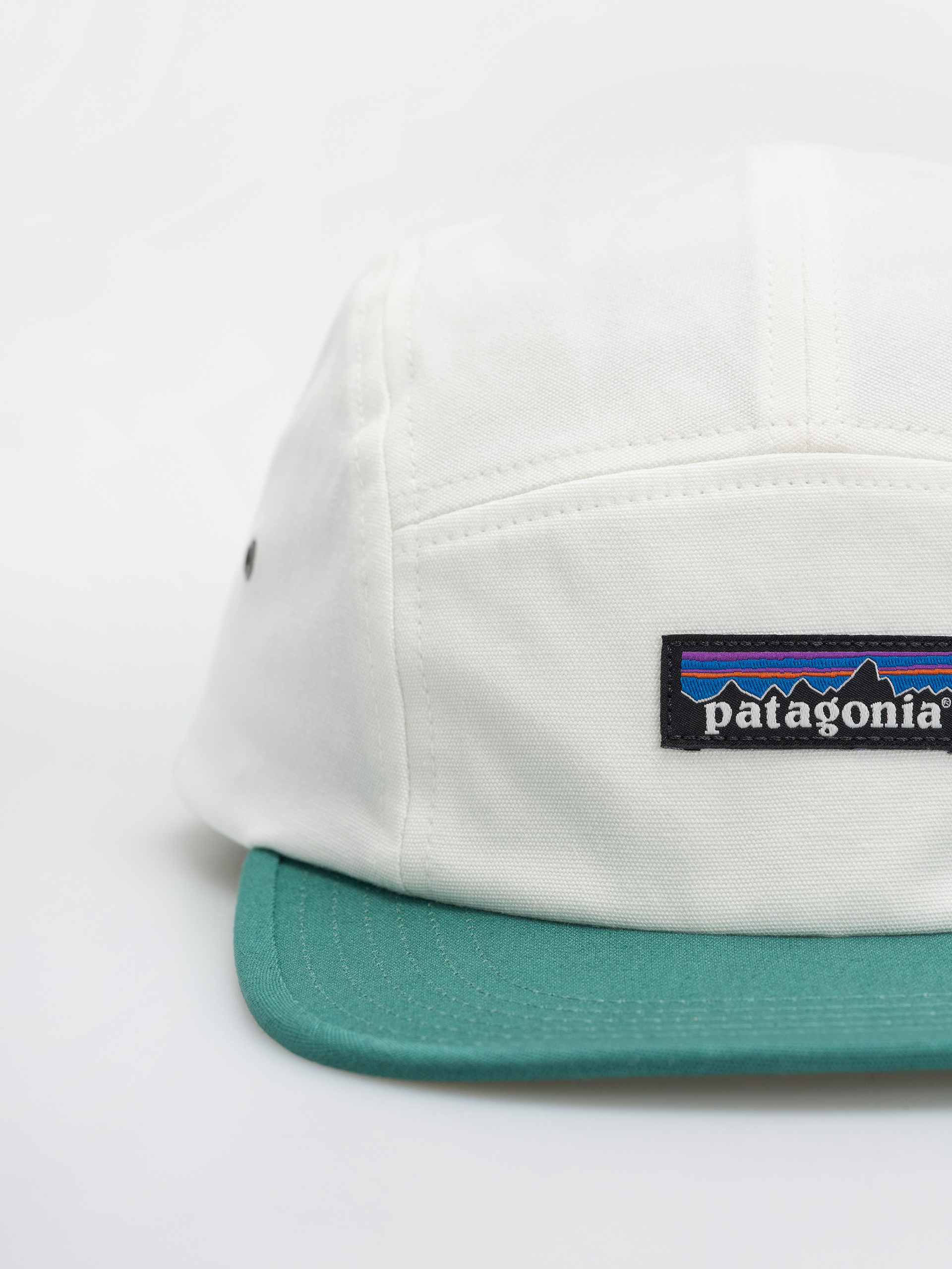 Șapcă Patagonia Graphic Maclure (p 6 label/birch white)