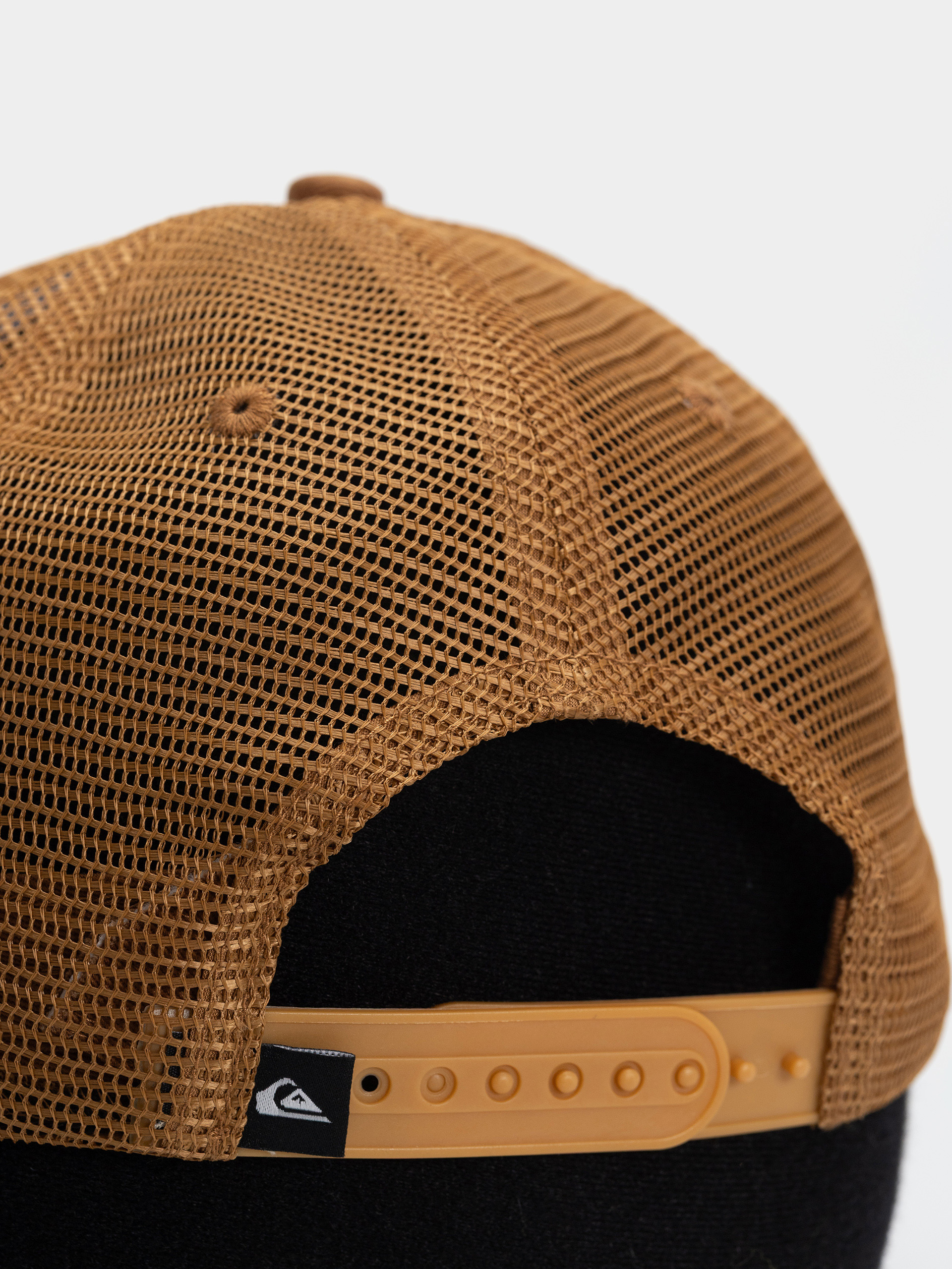 Șapcă Quiksilver Decades Cotton Trucker (tobacco brown)