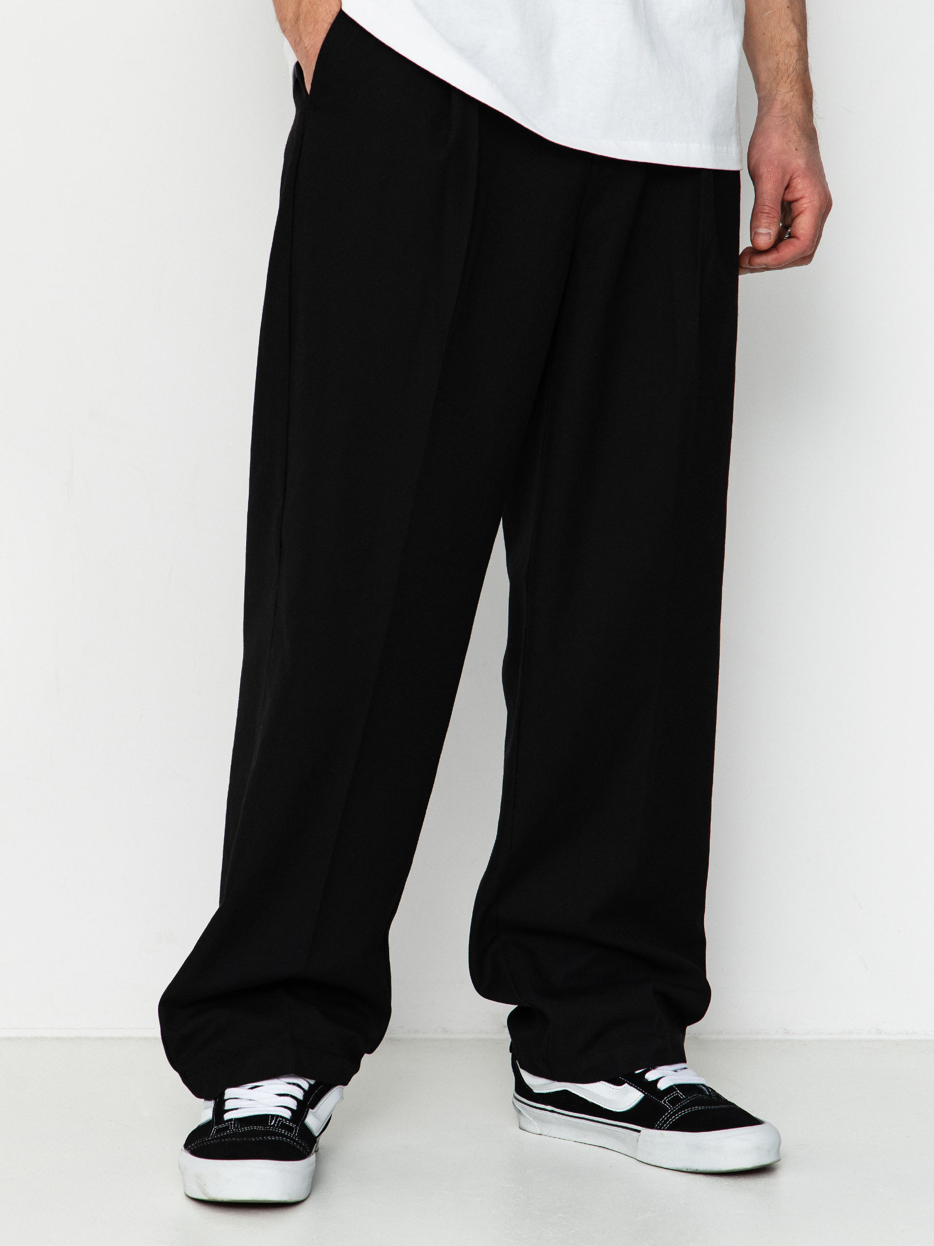 Pantaloni OBEY Dean Pleated (black)