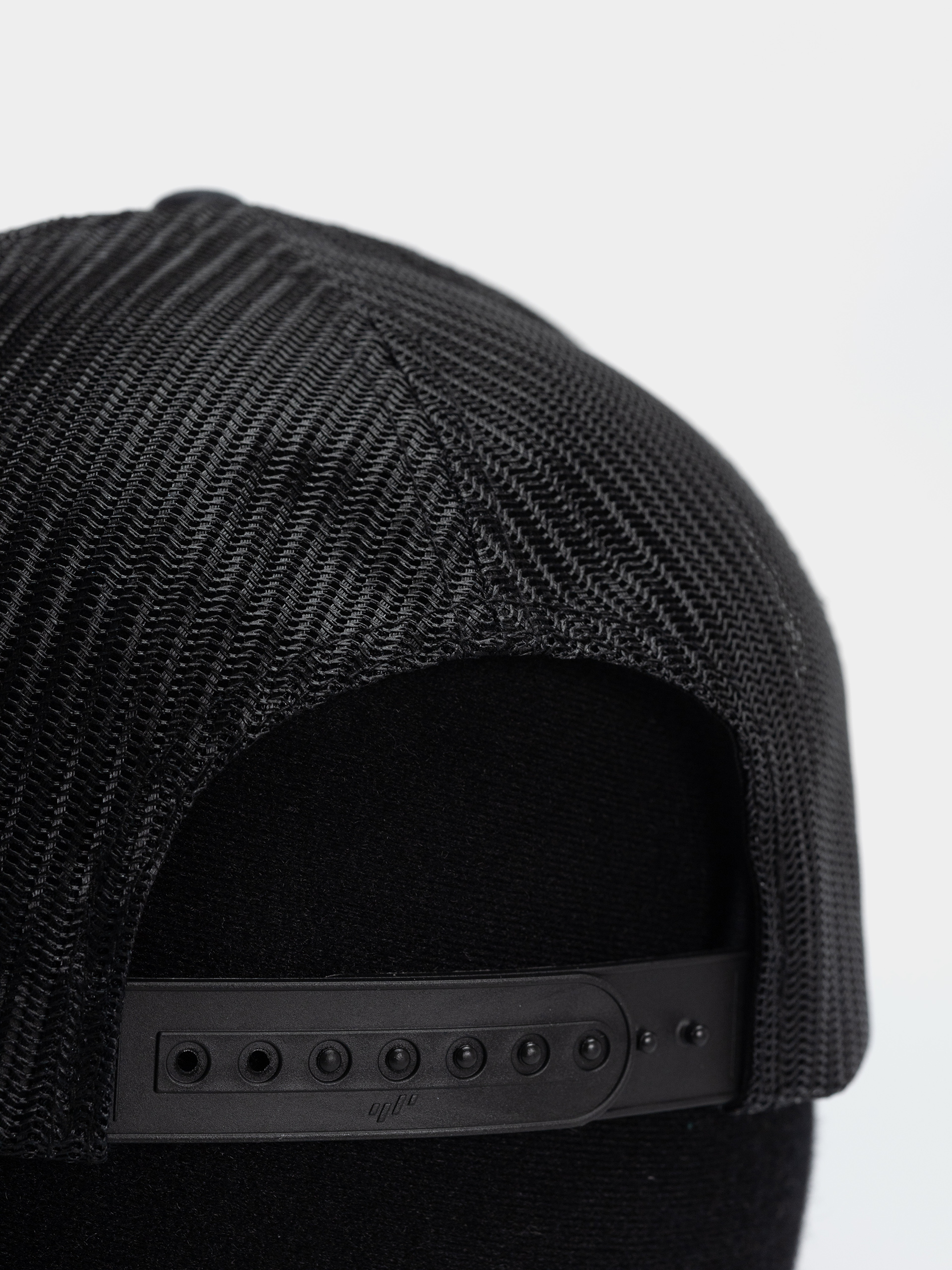 Șapcă Columbia Mesh Snap Back (black)