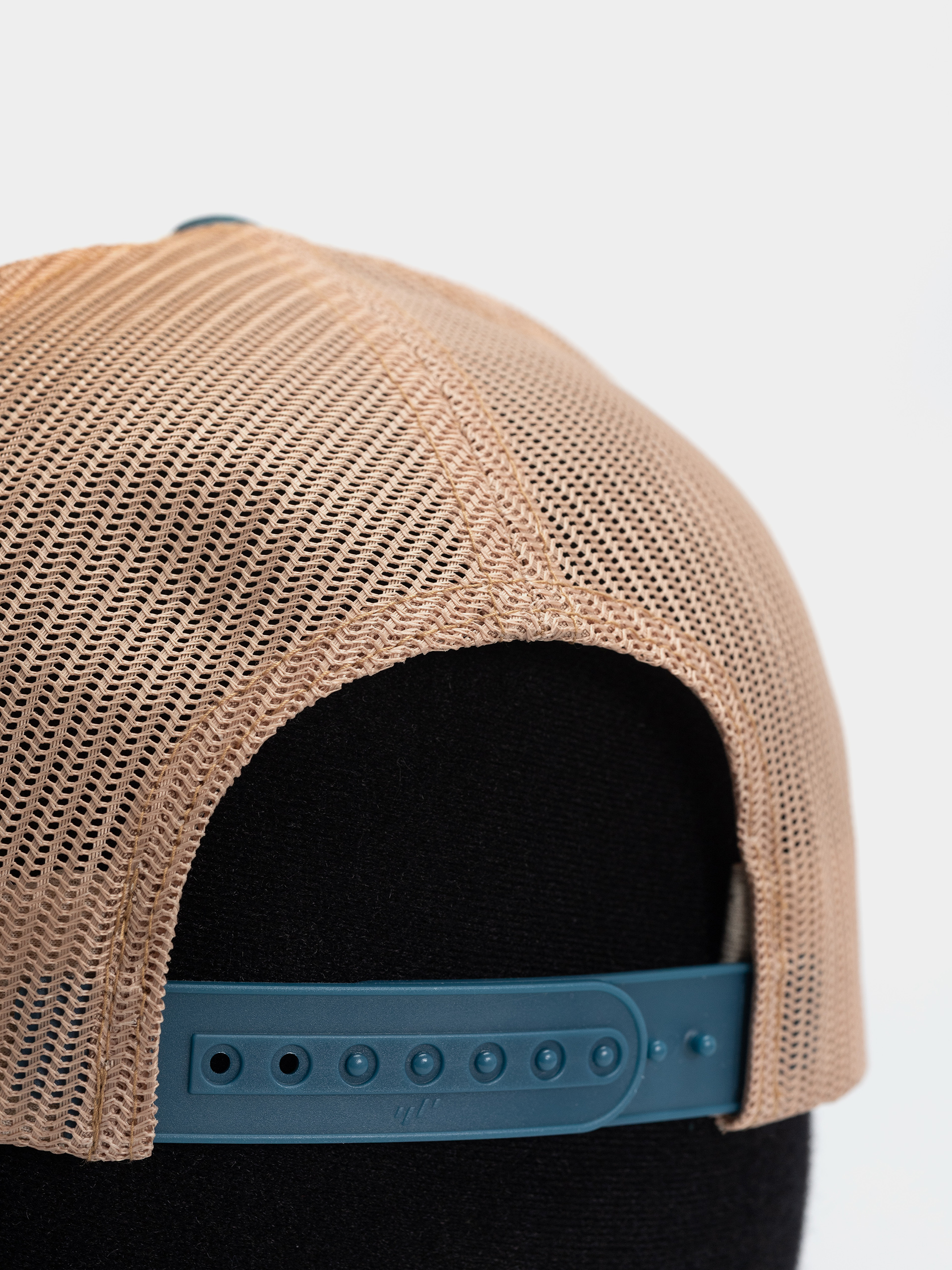 Șapcă Columbia Mesh Snap Back (everblue/pnw bear)