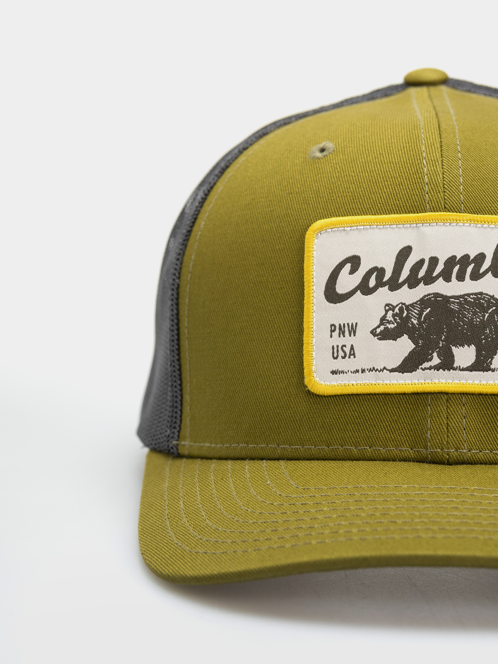 Șapcă Columbia Mesh Snap Back (mossy green/pnw bear)