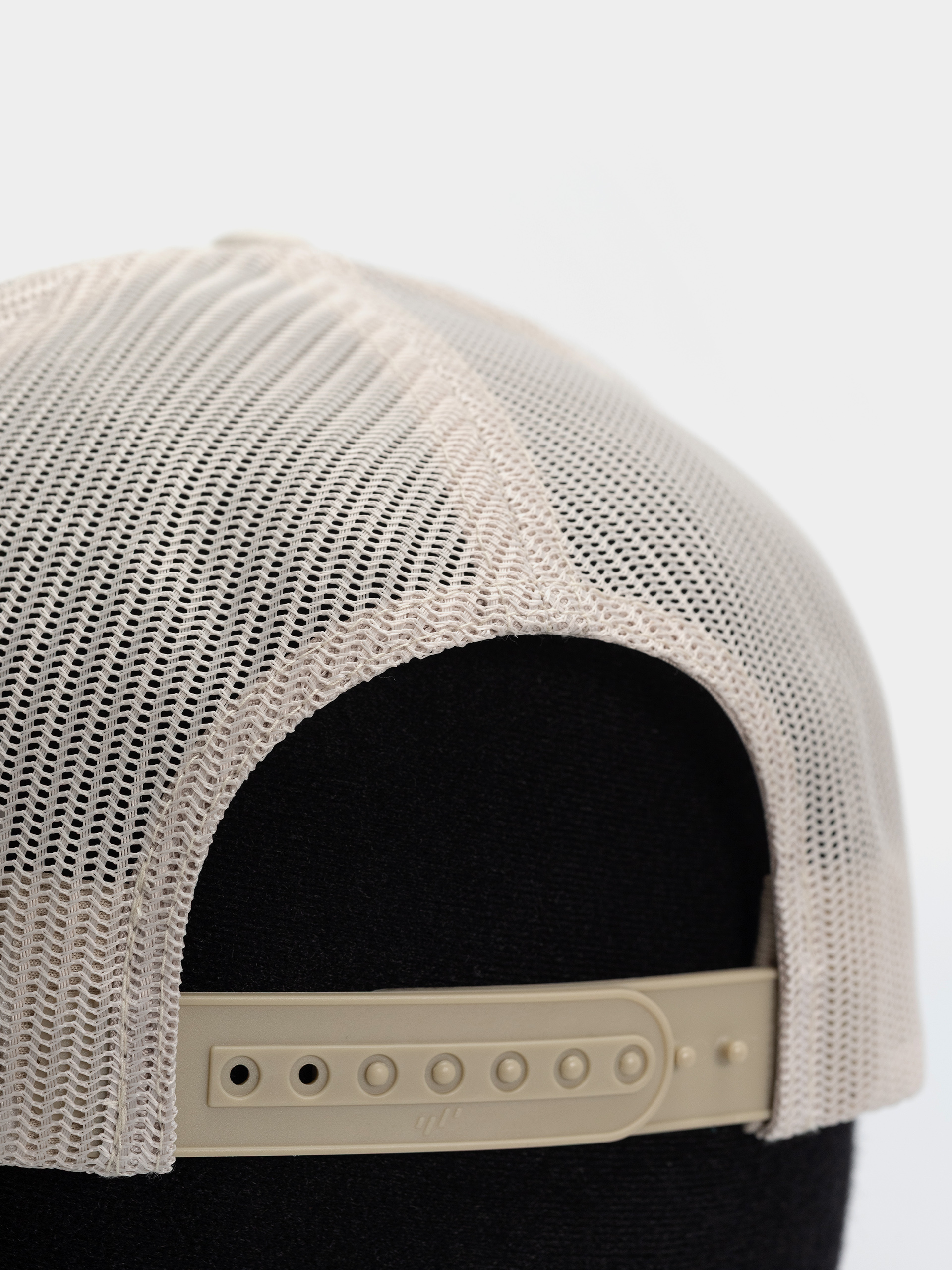 Șapcă Columbia Mesh Snap Back (dark stone/ancient fossil)
