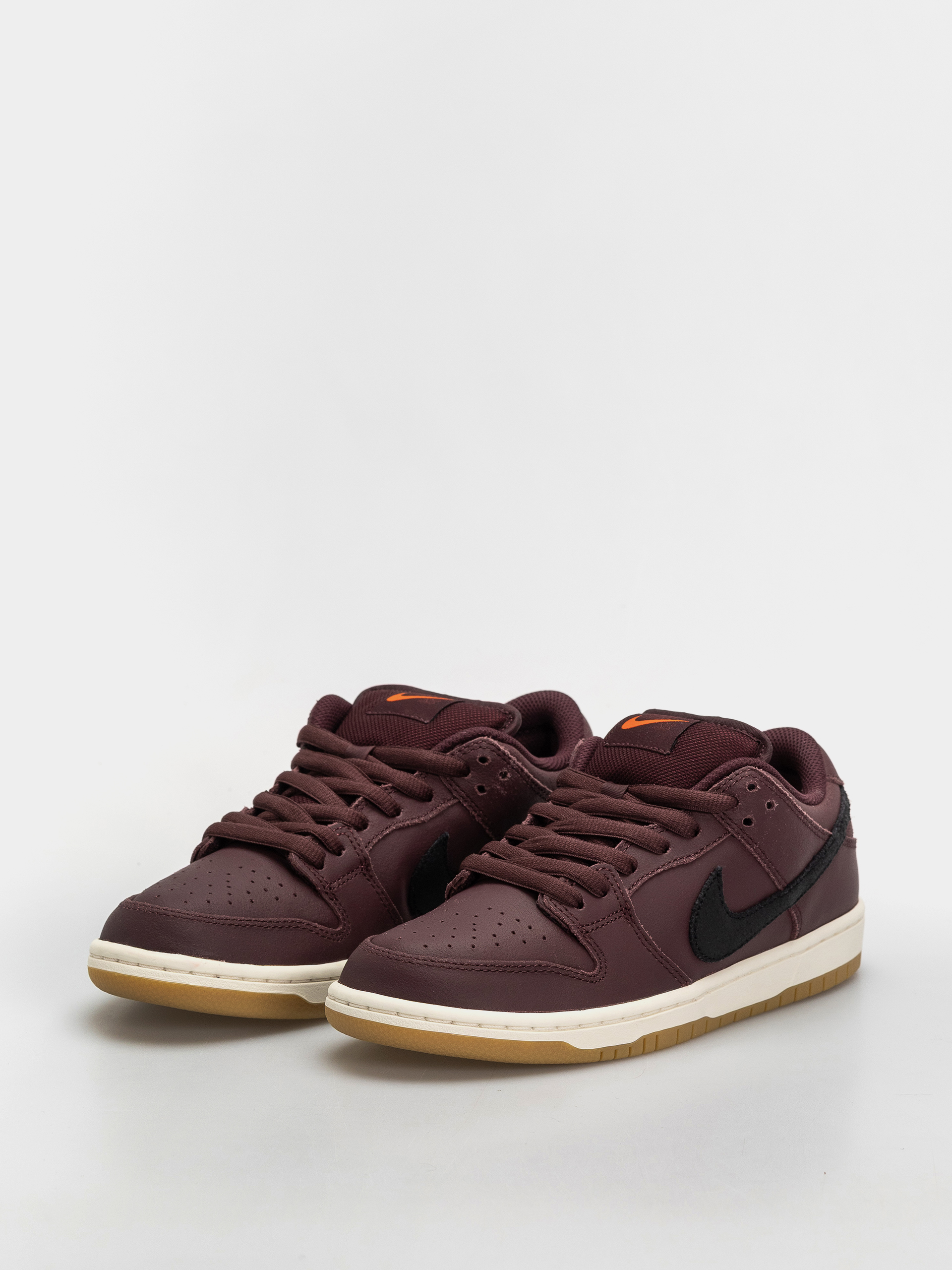 Pantofi Nike SB Dunk Low Pro ISO (burgundy crush/black mystic dates sail)