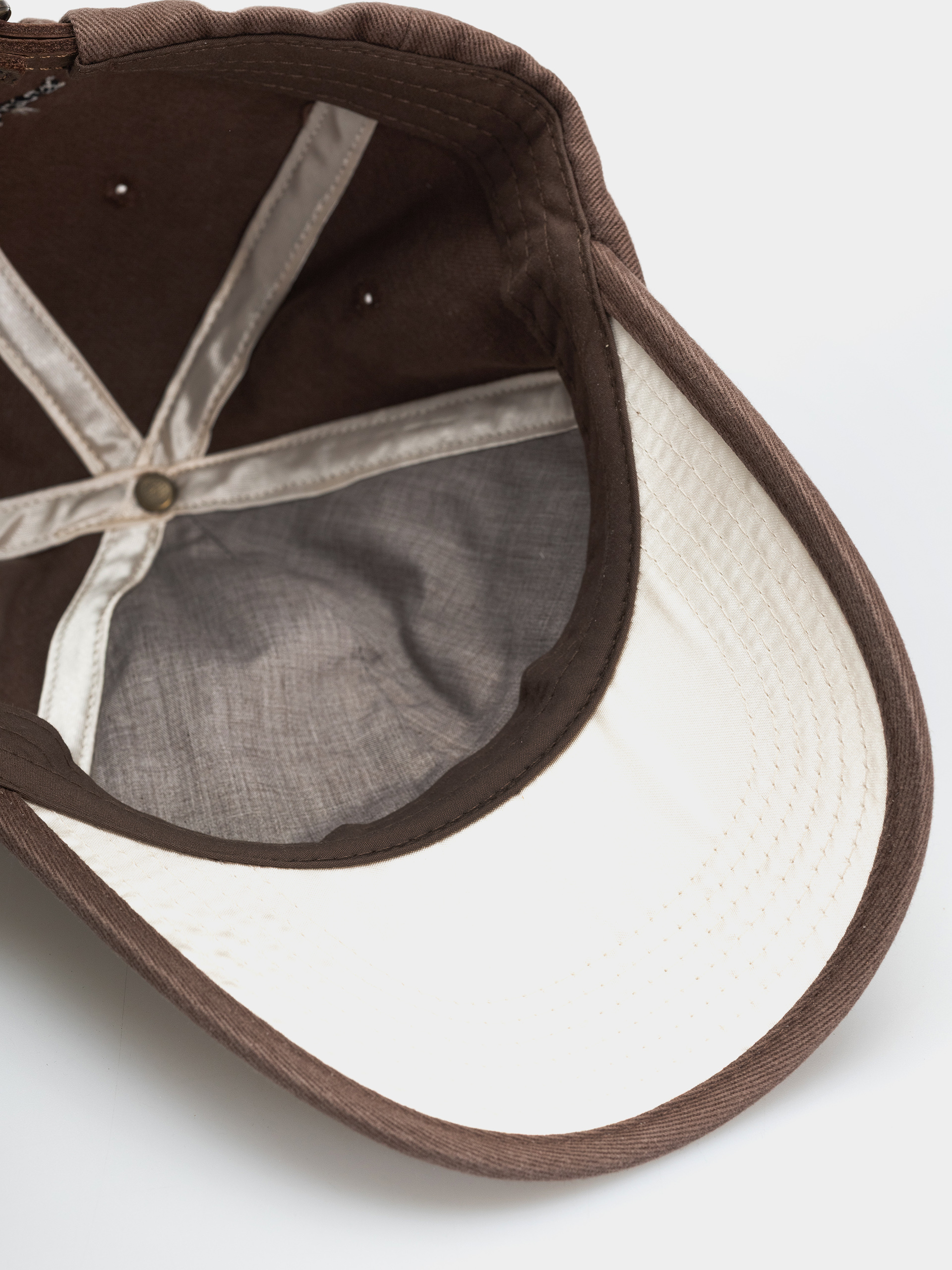 Șapcă Deus Ex Machina Emblem College Address (brown)