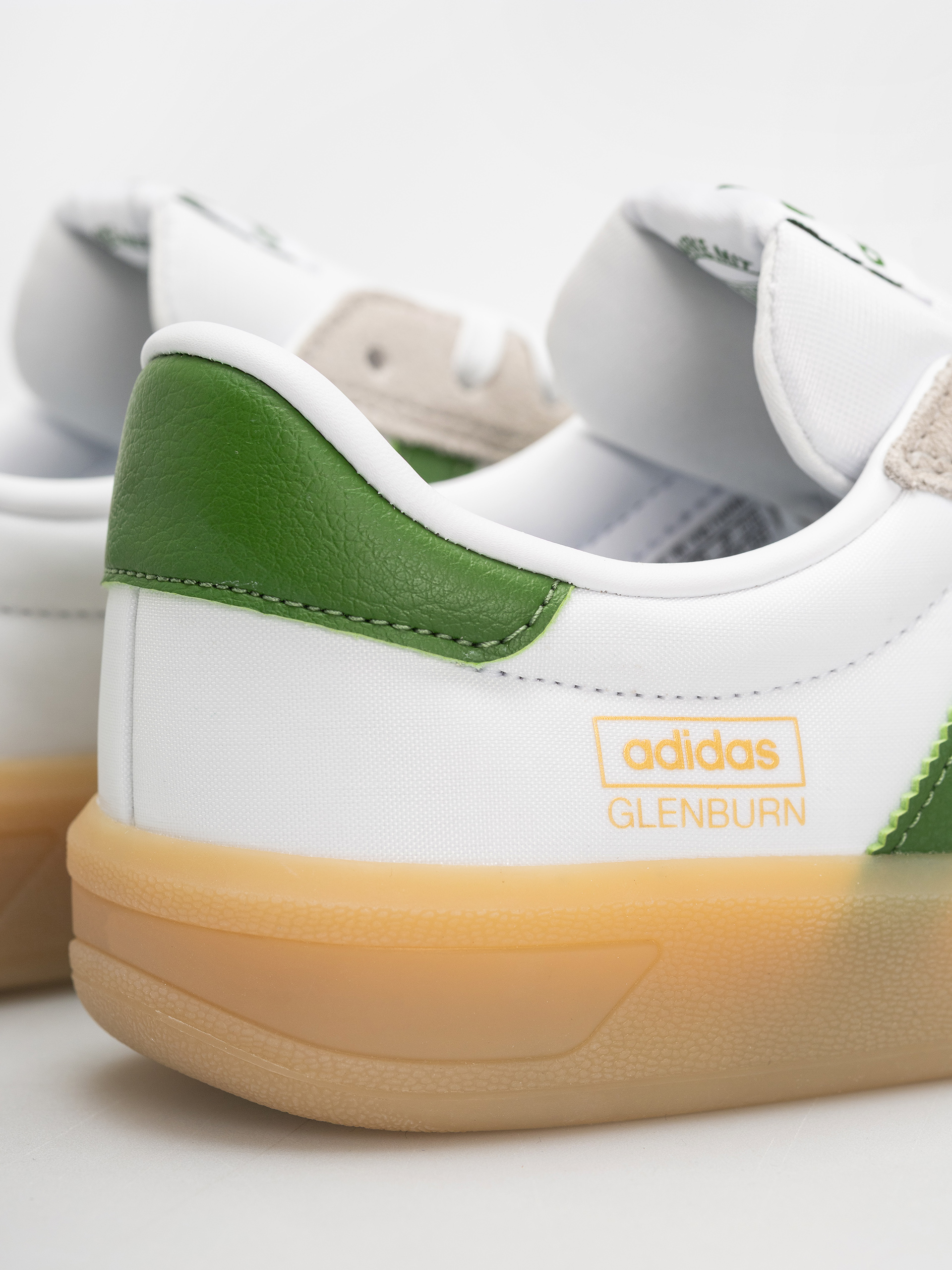Pantofi adidas Glenburn (ftwwht/cregrn/gum3)