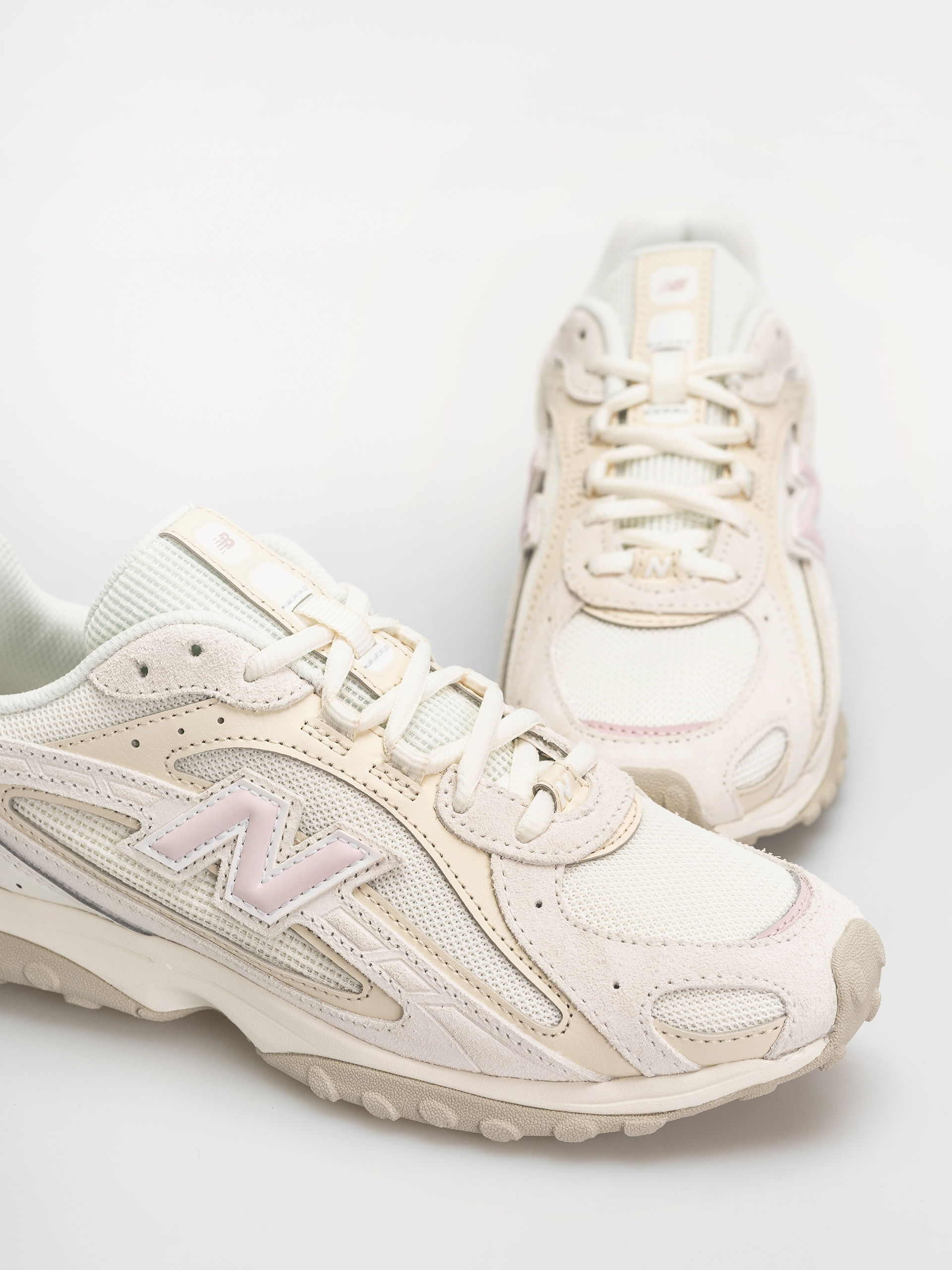 Pantofi New Balance 204 (sea salt/stone pink)