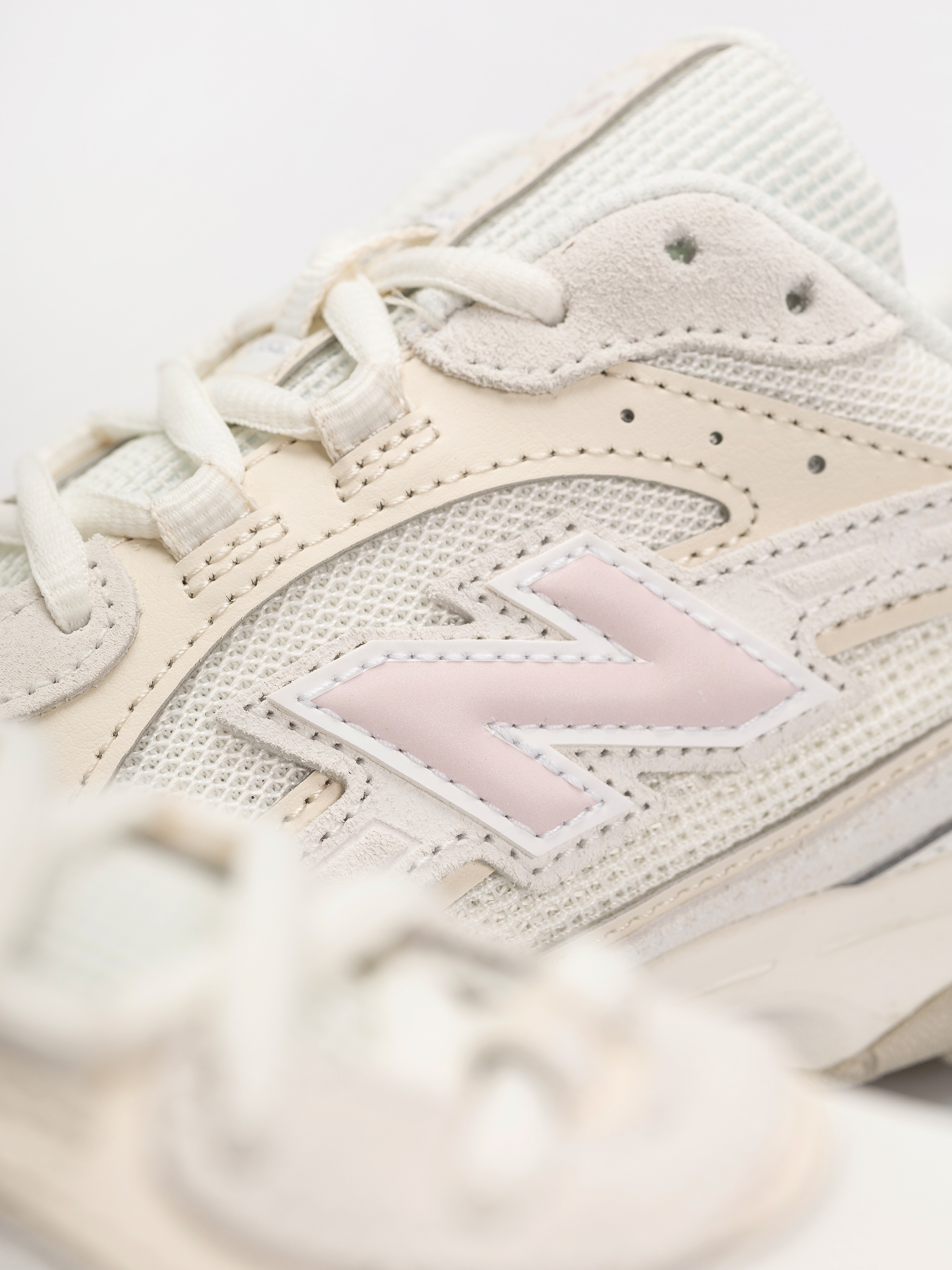 Pantofi New Balance 204 (sea salt/stone pink)