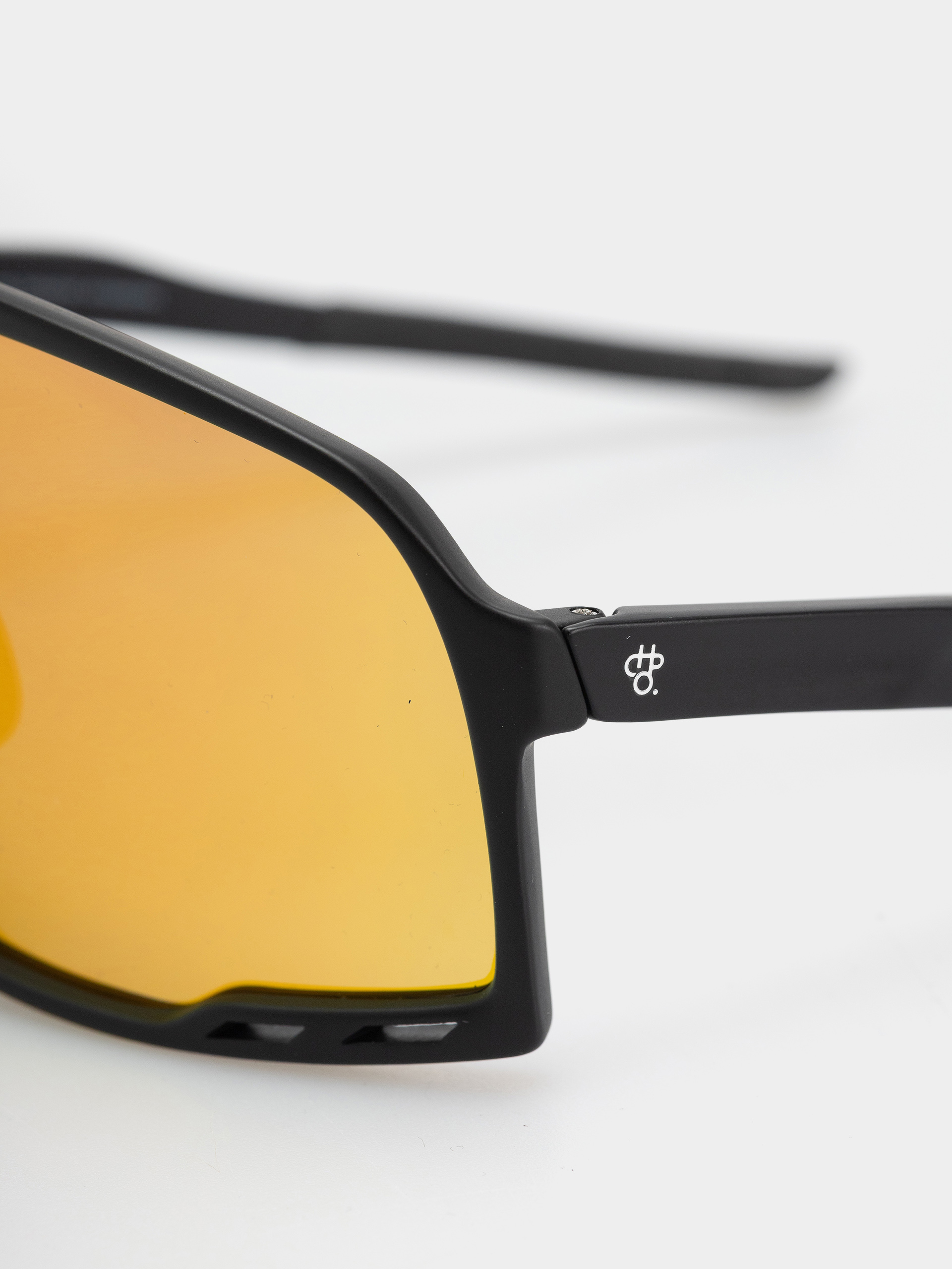 Ochelari de soare CHPO Henrik (matte black/red mirror)