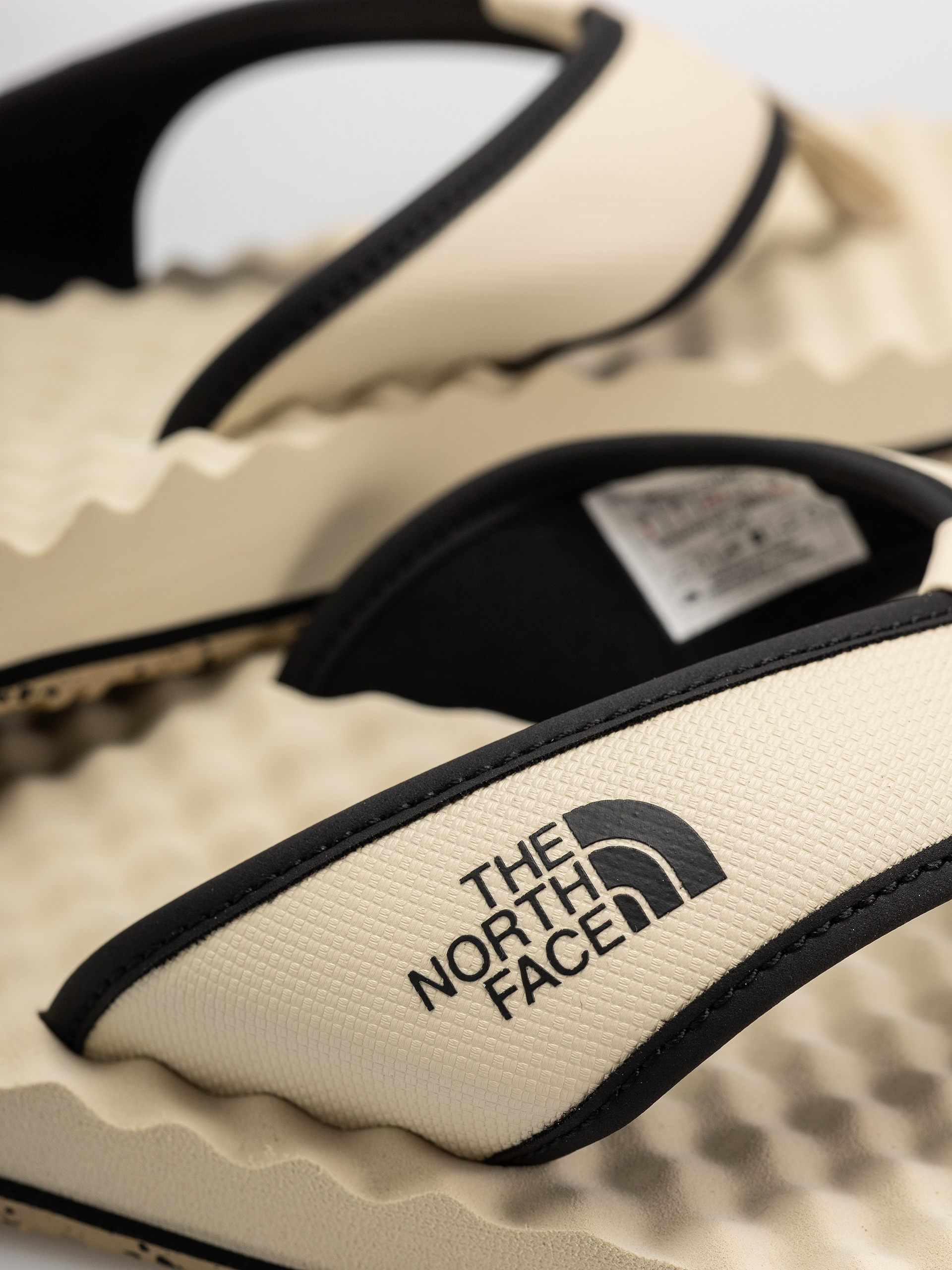 Șlapi The North Face Base Camp Flip Flop II (desert stone/tn)