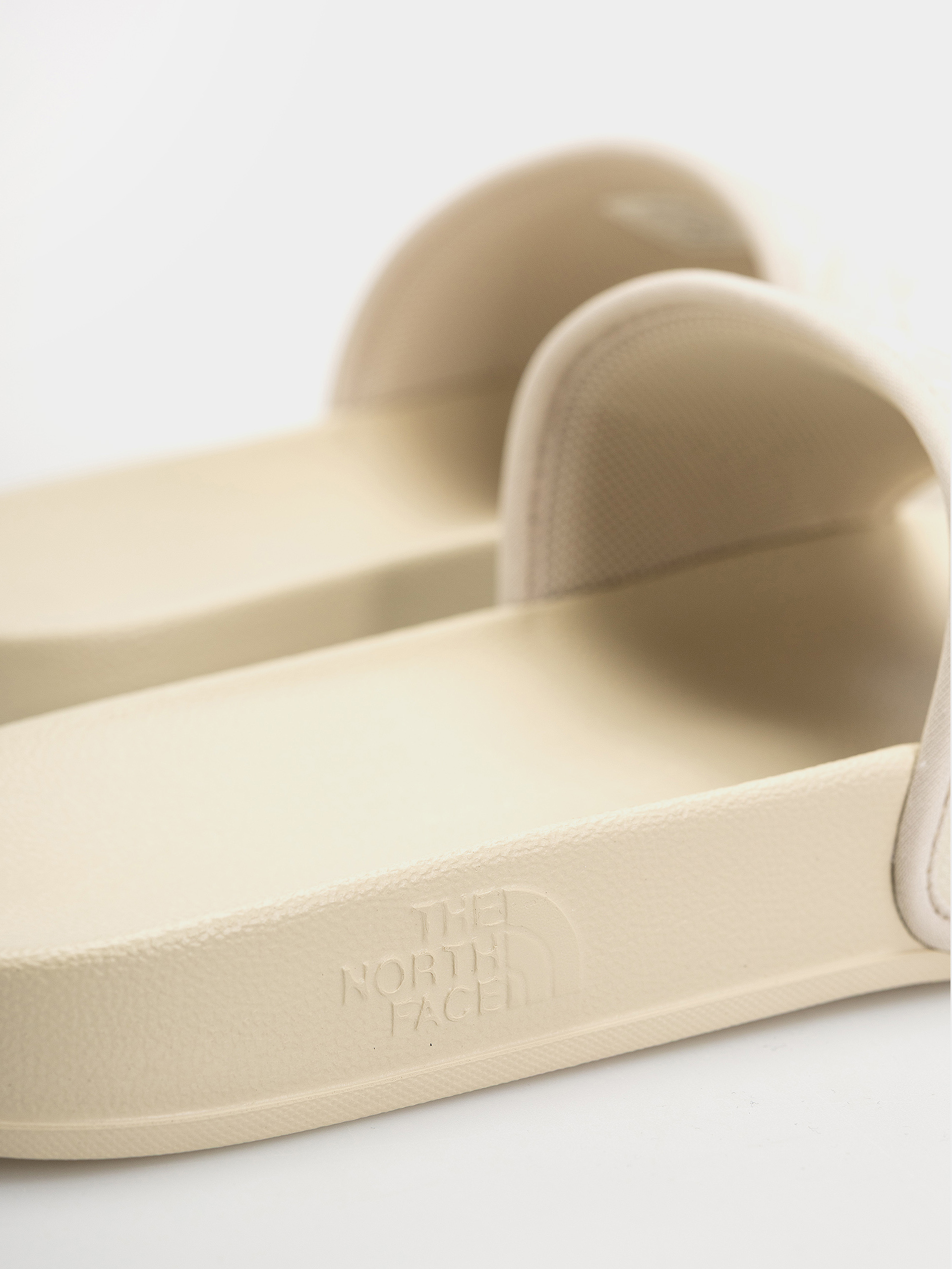 Șlapi The North Face Base Camp III (desert stone/wh)