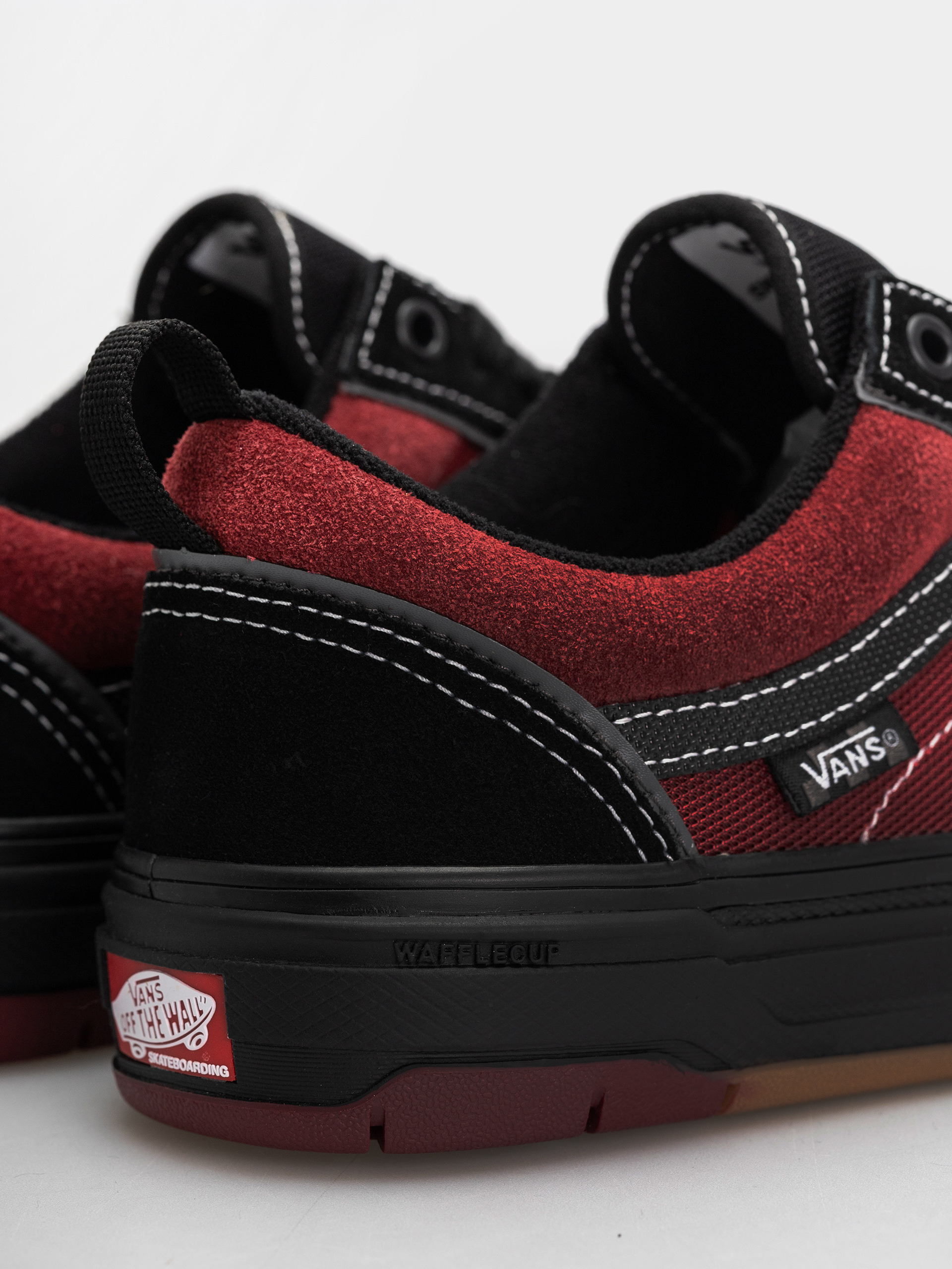 Pantofi Vans Skate Old Skool Wafflecup (black/red)