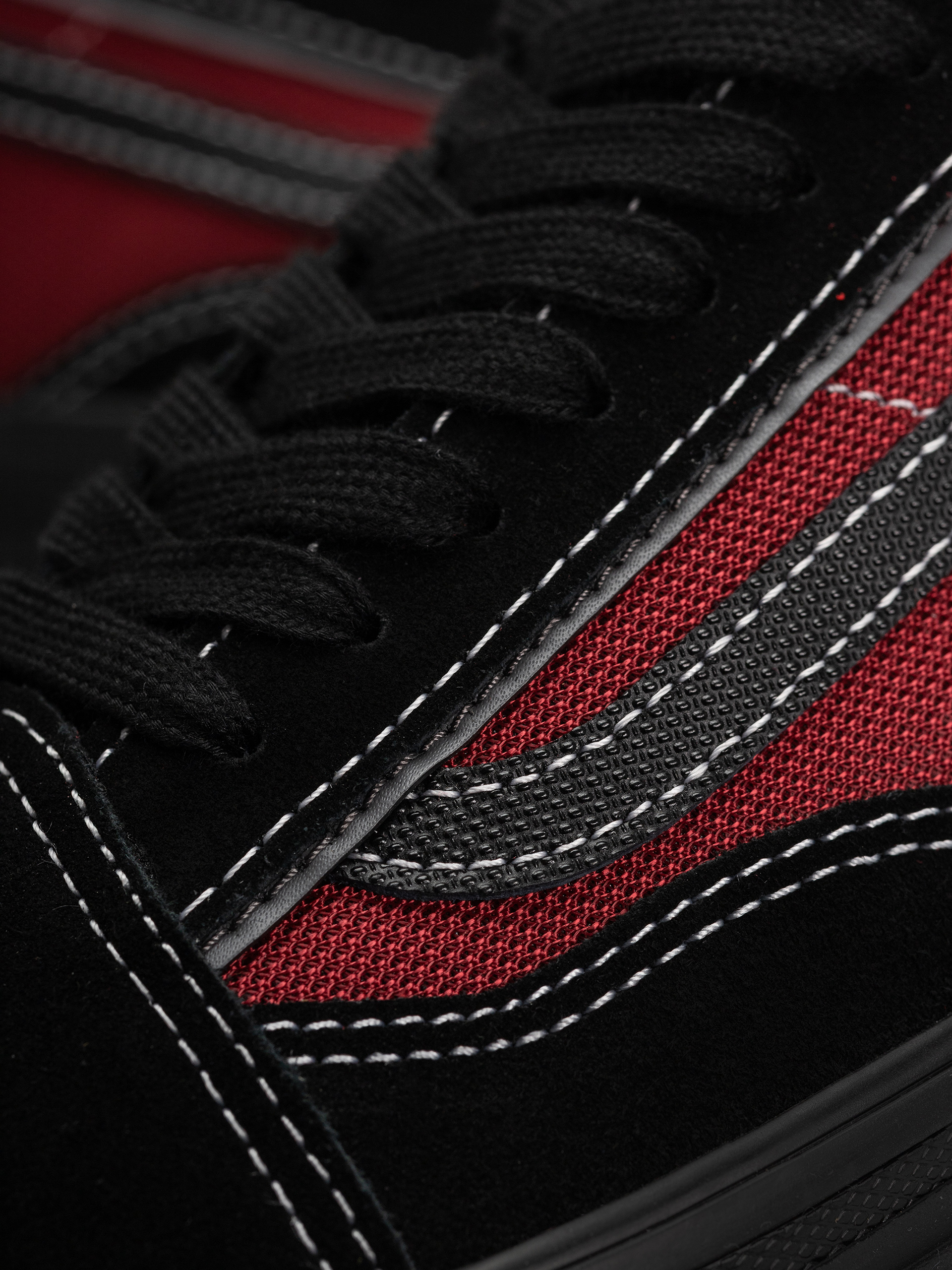 Pantofi Vans Skate Old Skool Wafflecup (black/red)