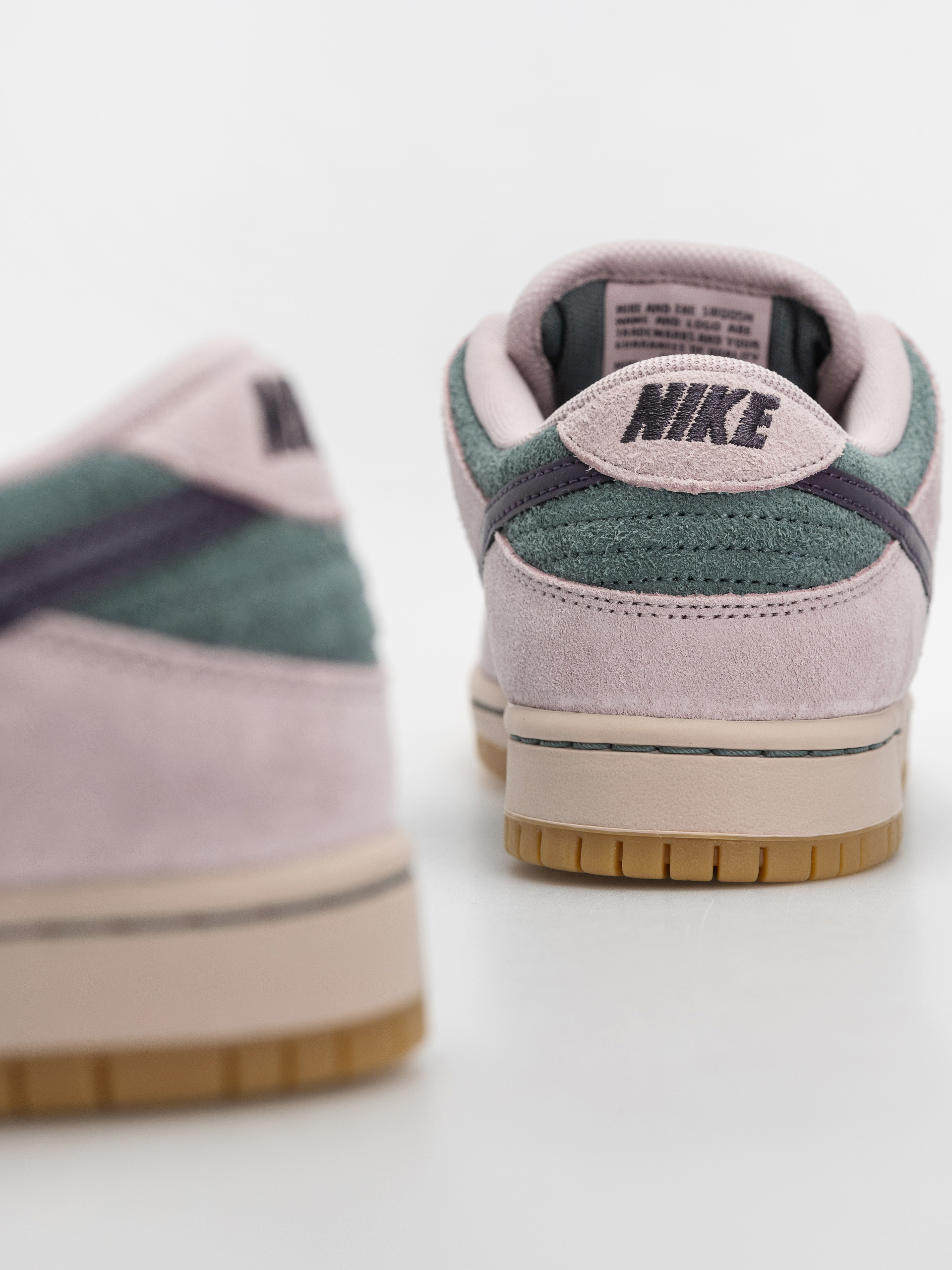 Pantofi Nike SB Dunk Low Pro (mineral slate/dark raisin/particle rose)