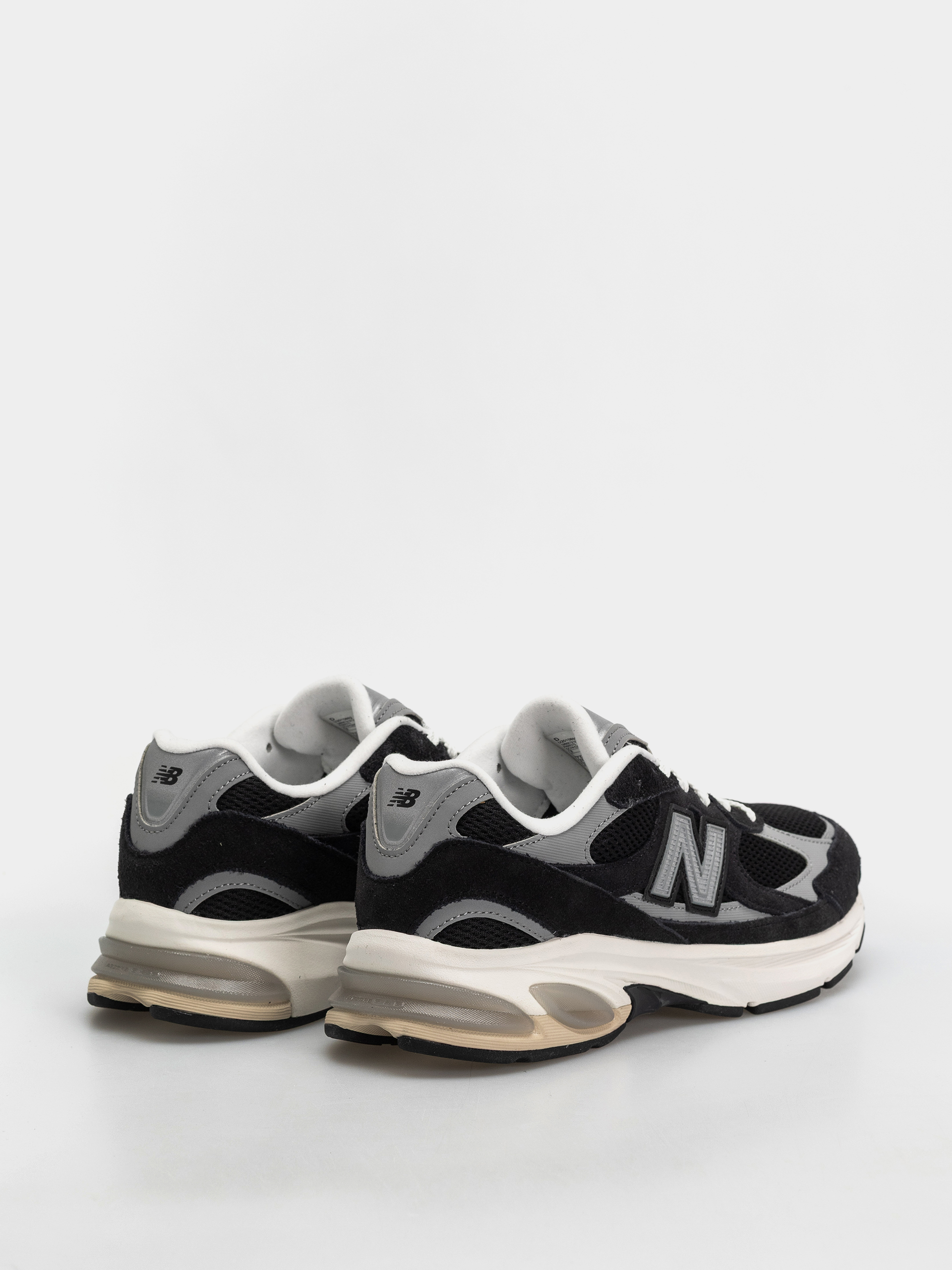 Pantofi New Balance 2010 (black/shadow grey/sea salt)