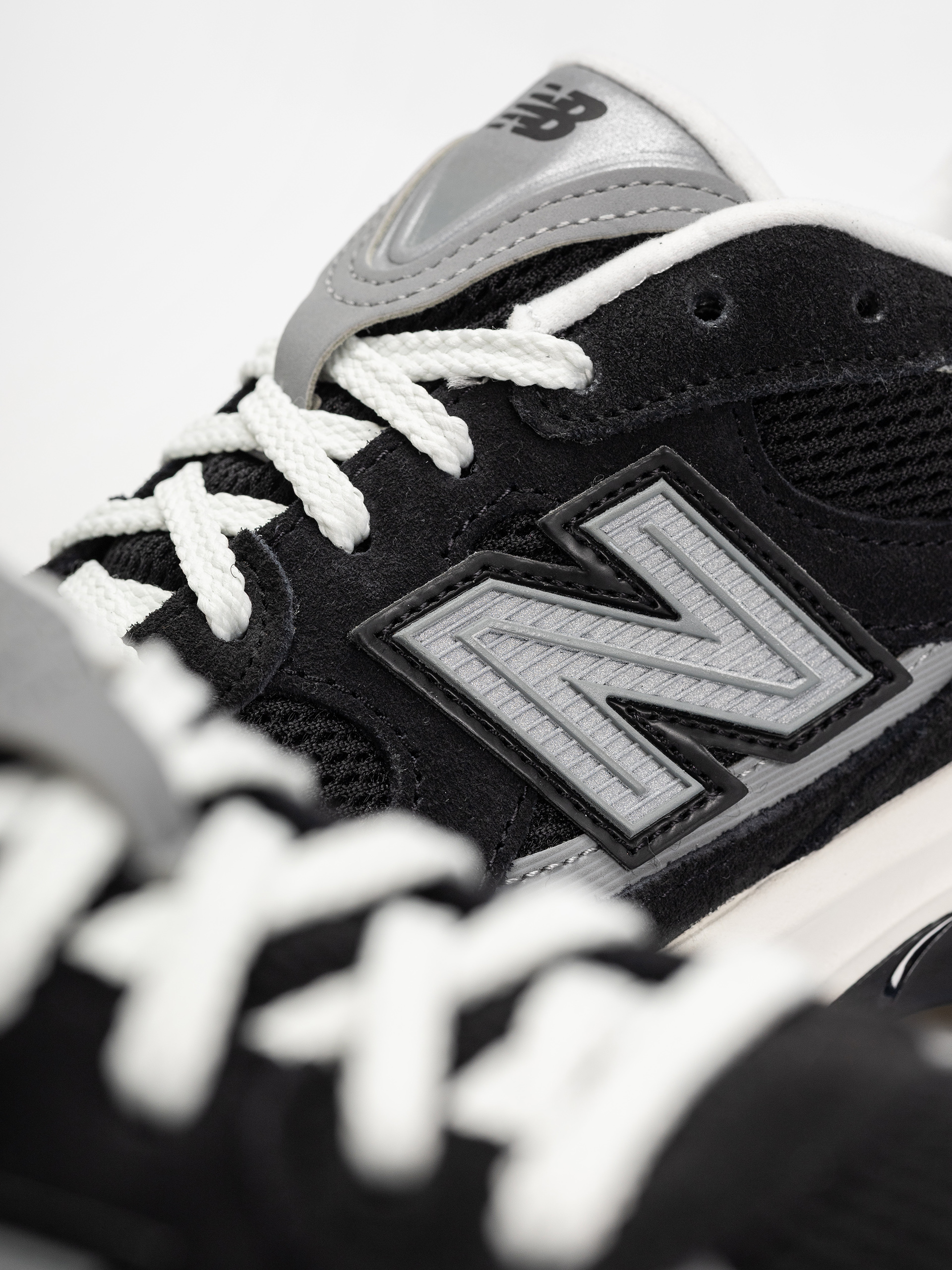 Pantofi New Balance 2010 (black/shadow grey/sea salt)