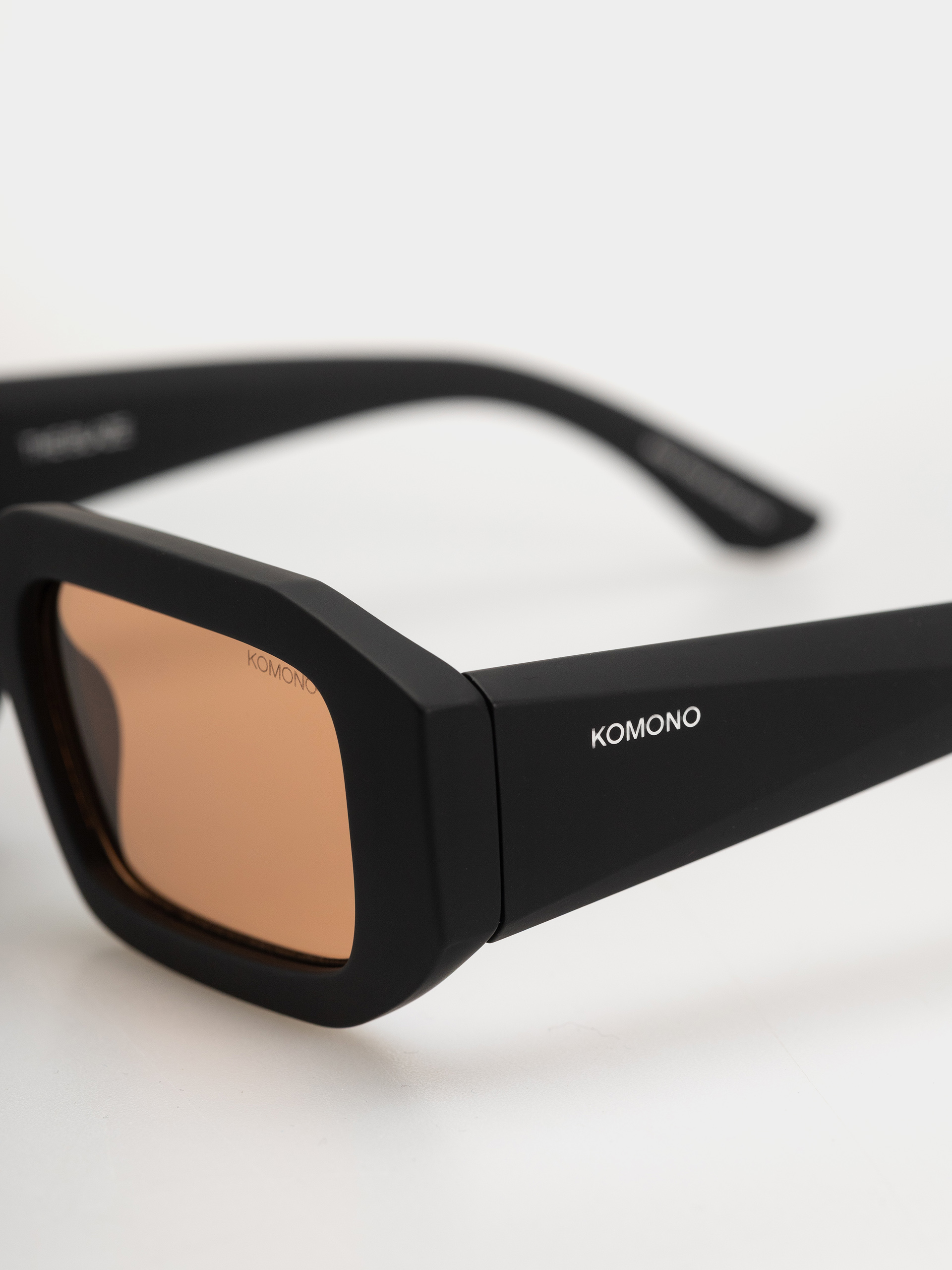Ochelari de soare Komono Blaze (carbon sunset)