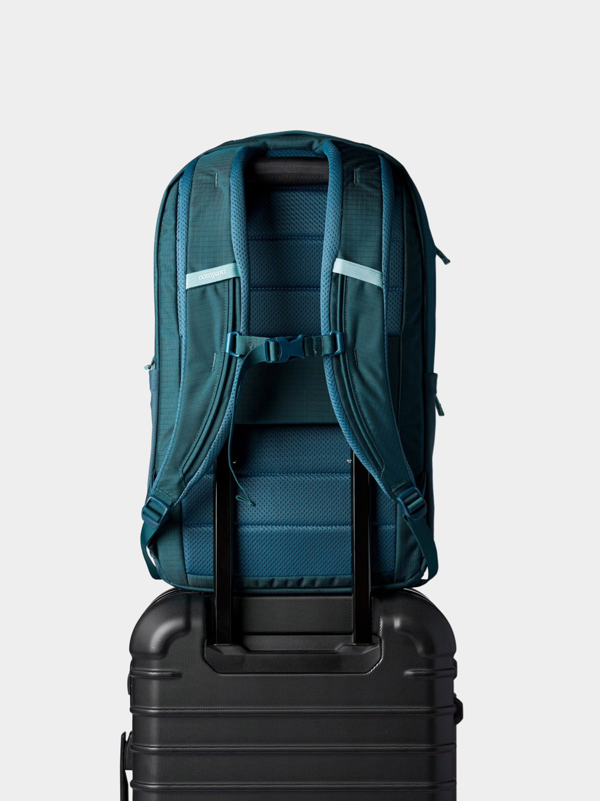 Rucsac Cotopaxi Allpa 26L (blue spruce and abyss)