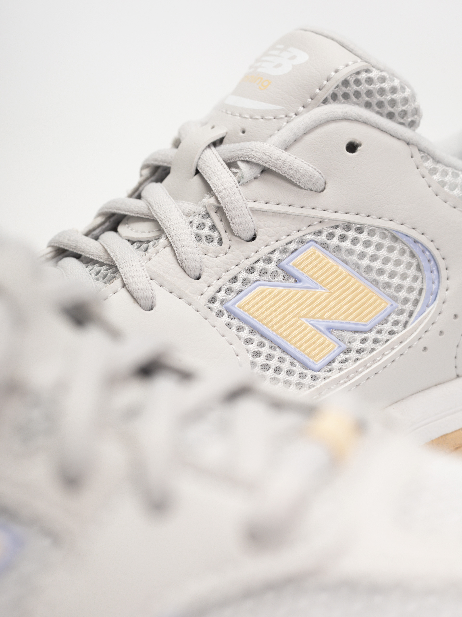 Pantofi New Balance 530 JR (grey matter/sherbert)