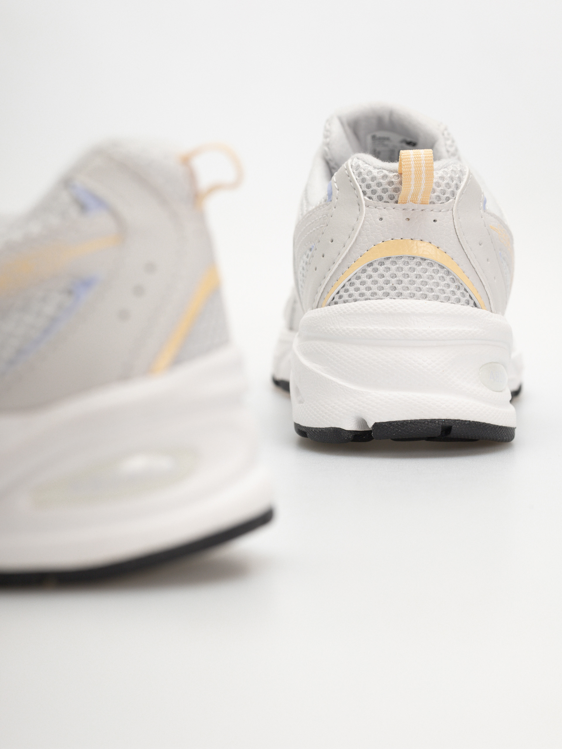 Pantofi New Balance 530 JR (grey matter/sherbert)