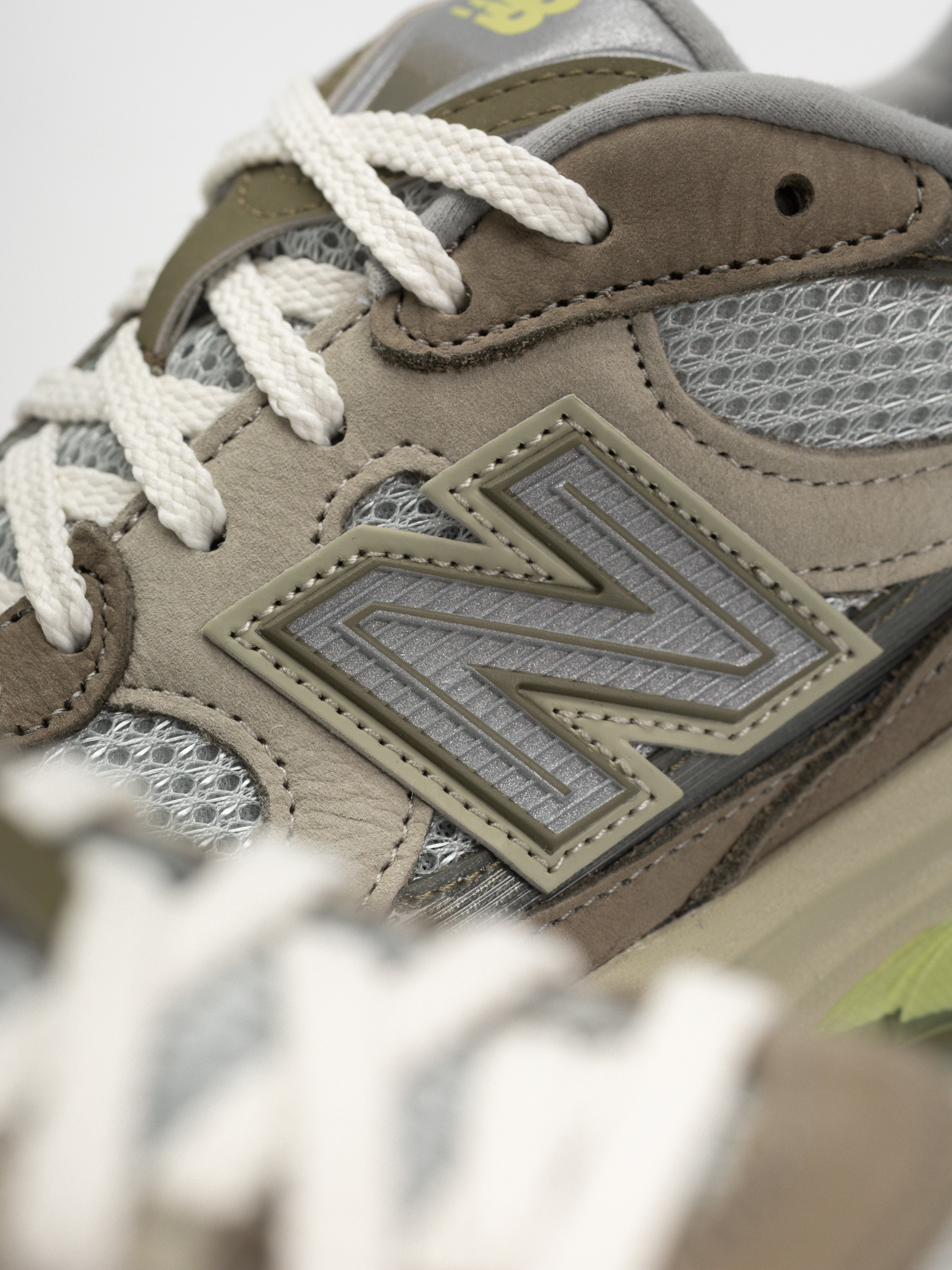 Pantofi New Balance 2010 (covert green/dry lime/lone star grey)