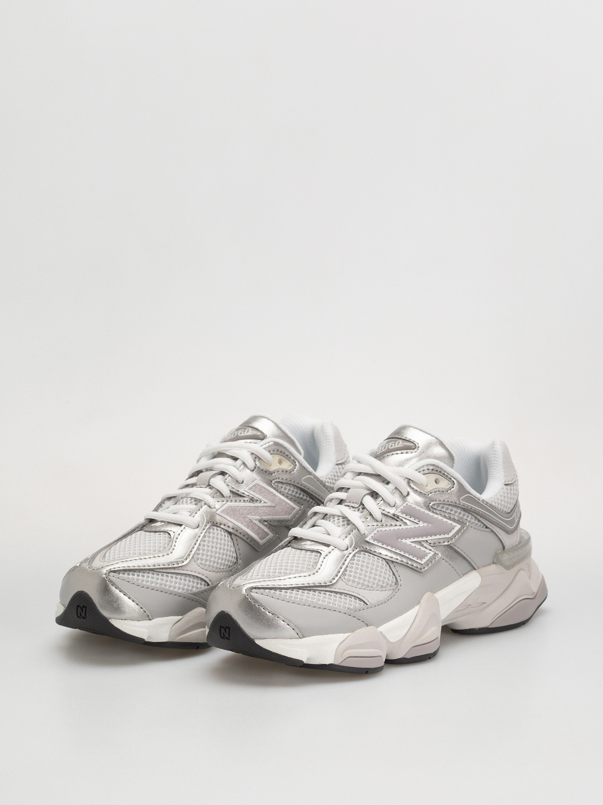 Pantofi New Balance 9060 JR (raincloud/truffle salt)