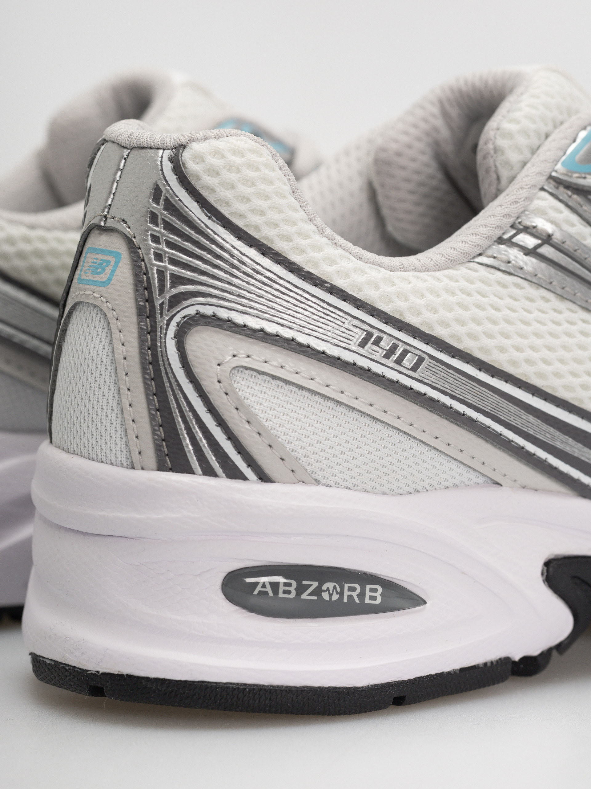 Pantofi New Balance 740 (103 white/castlerock)