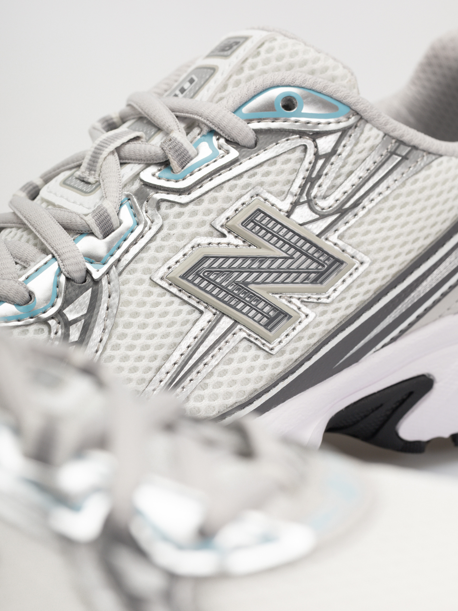 Pantofi New Balance 740 (103 white/castlerock)