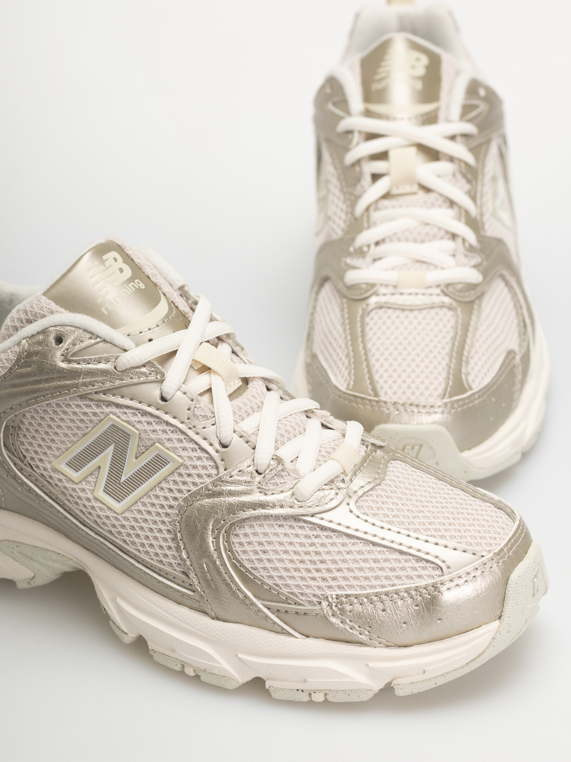 Pantofi New Balance 530 (gold metallic/linen)