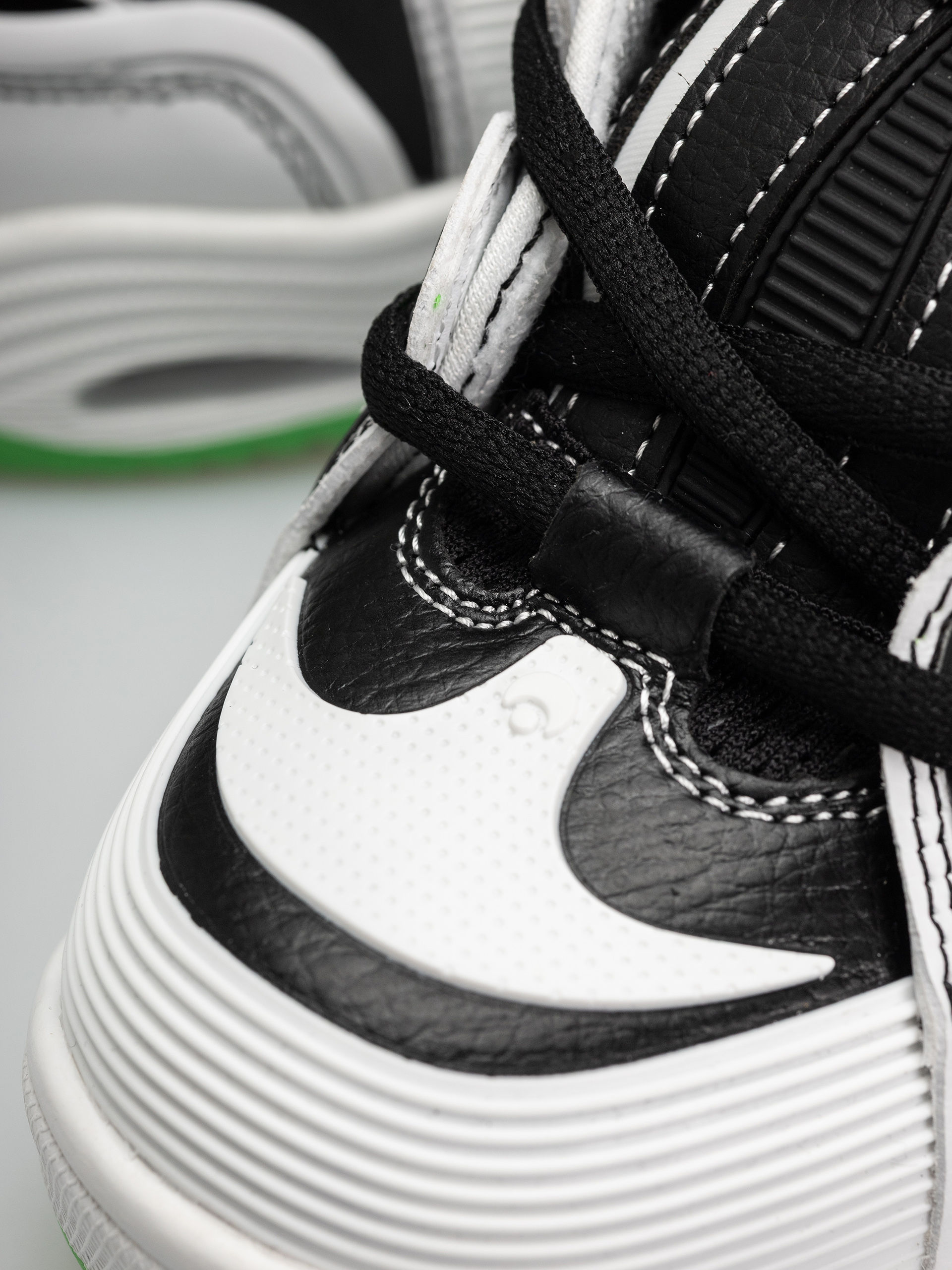 Pantofi Osiris D3 2001 (white/black/green)