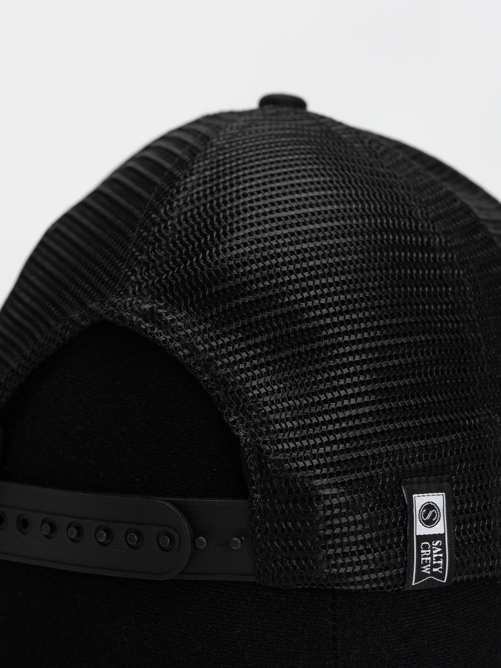 Șapcă Salty Crew Mahi Surface Trucker (black)