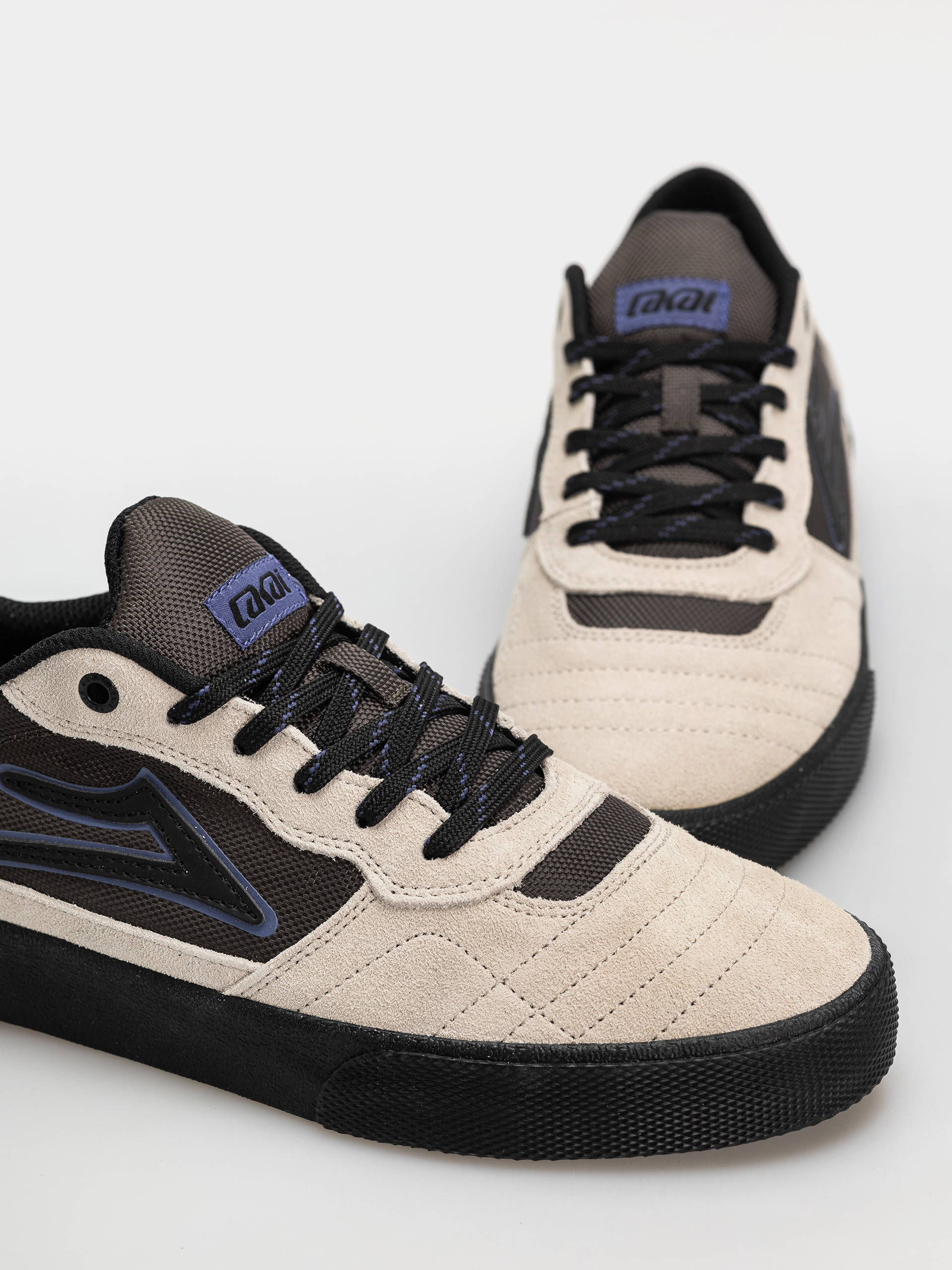 Pantofi Lakai Cambridge Elite (almond peri tea)