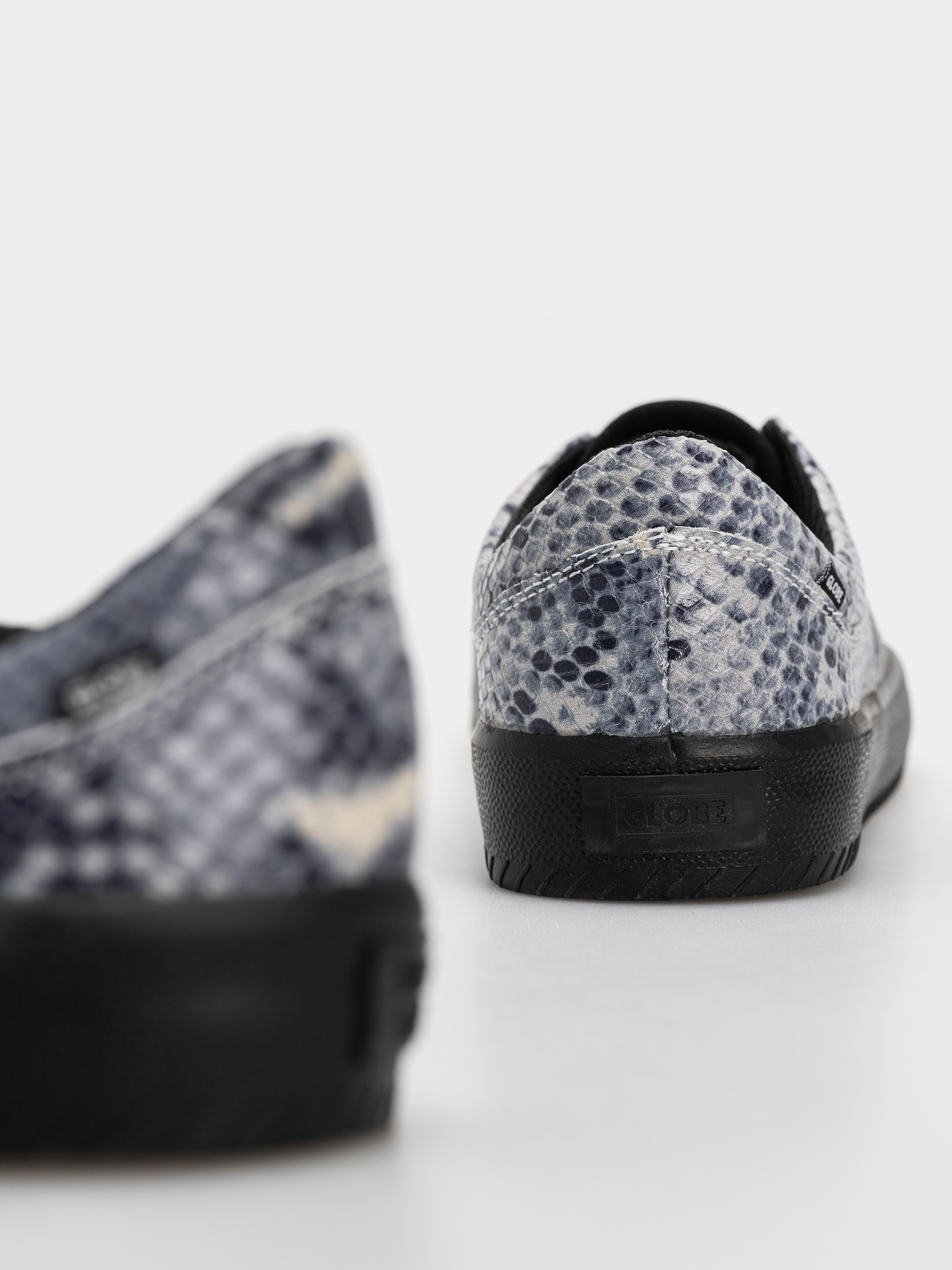 Pantofi Globe Melbek (wasted talent black/snake)