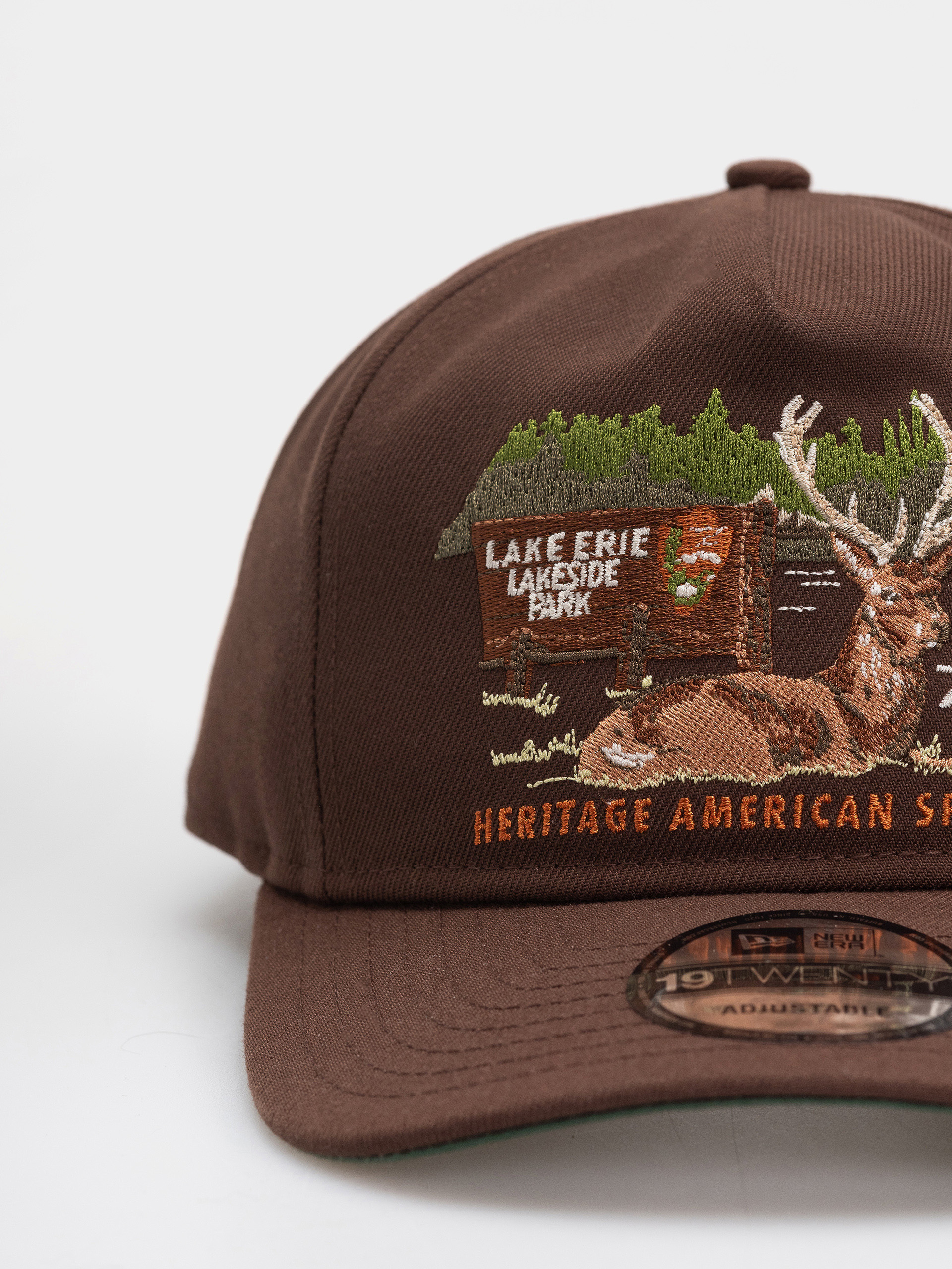 Șapcă New Era Outdoor Graphic 19Twenty (chestnut)